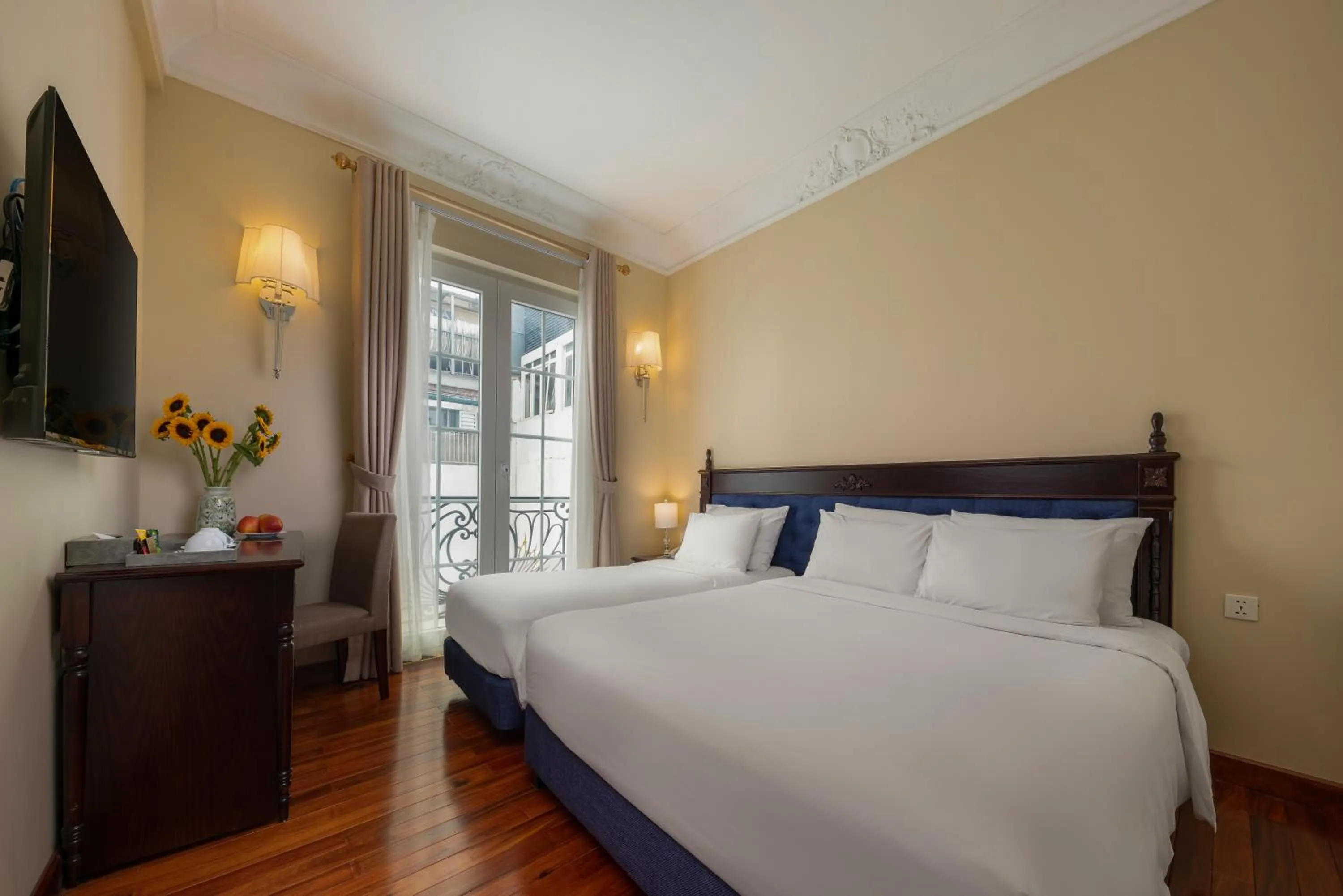 Bedroom, Bed in Sunline Central Hotel