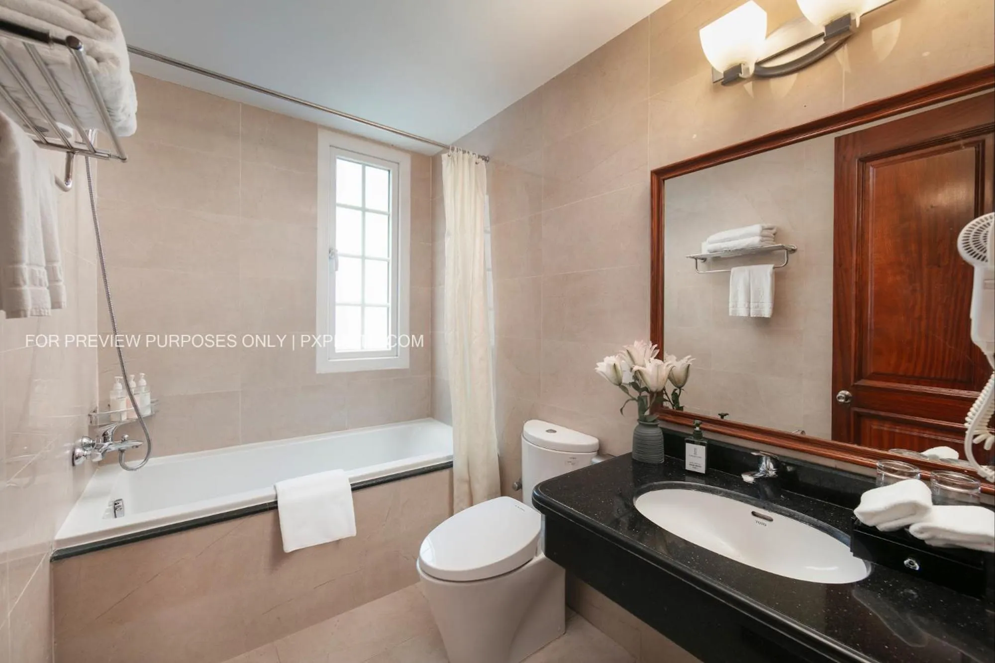 Bathroom in Sunline Central Hotel