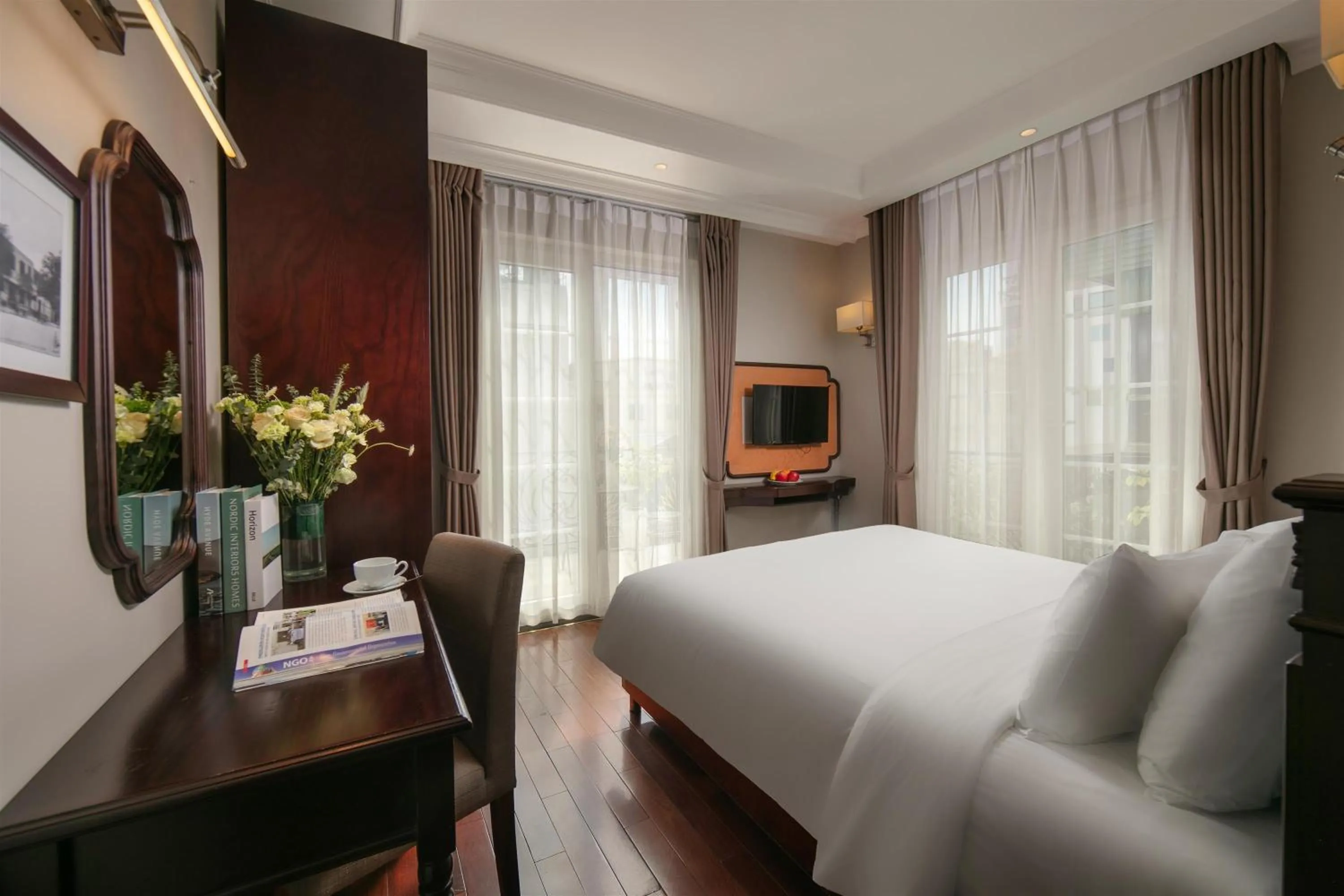 Photo of the whole room, Bed in Sunline Central Hotel