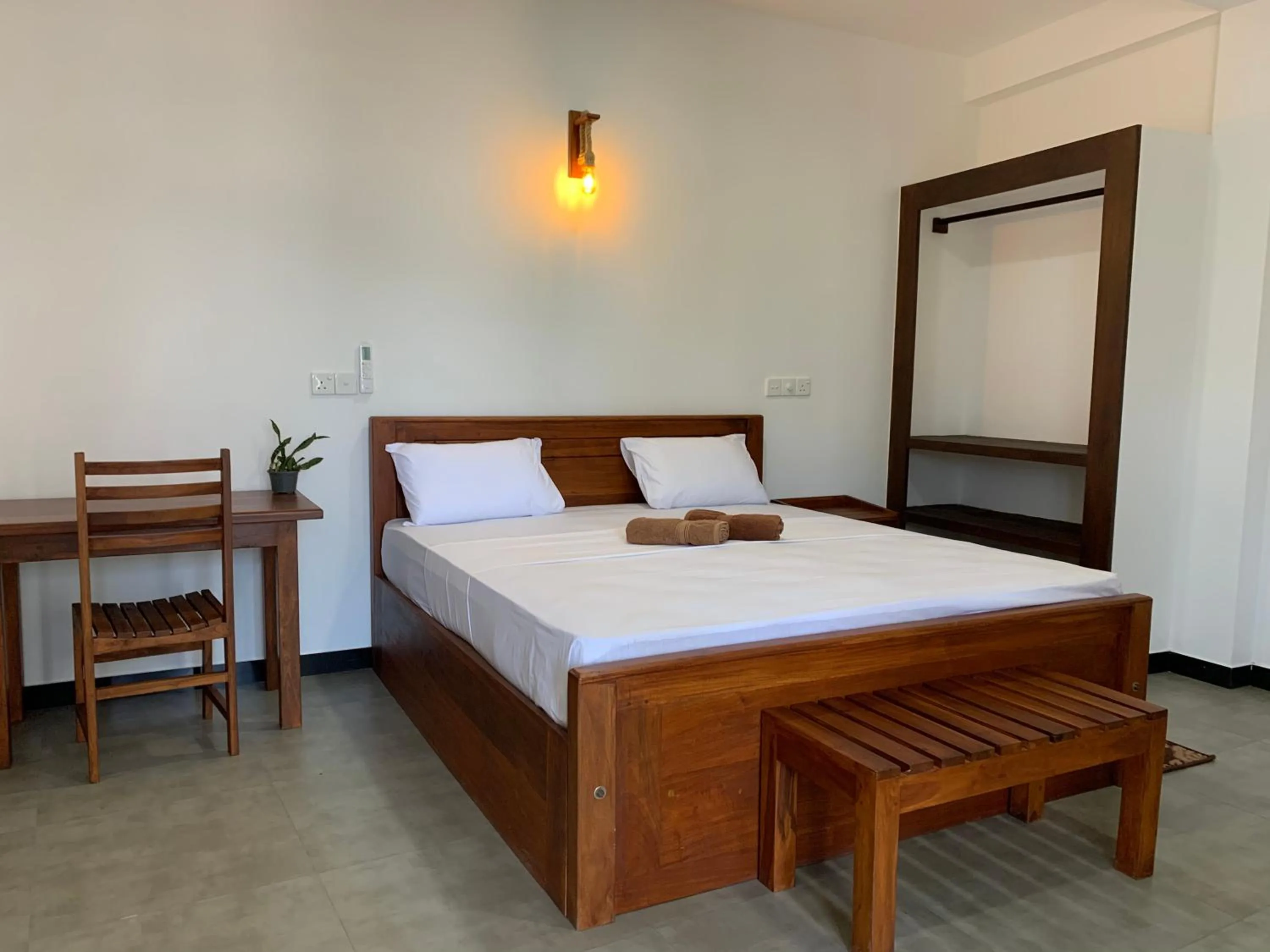 Bed in Ceylon Surf Guest and Restaurant