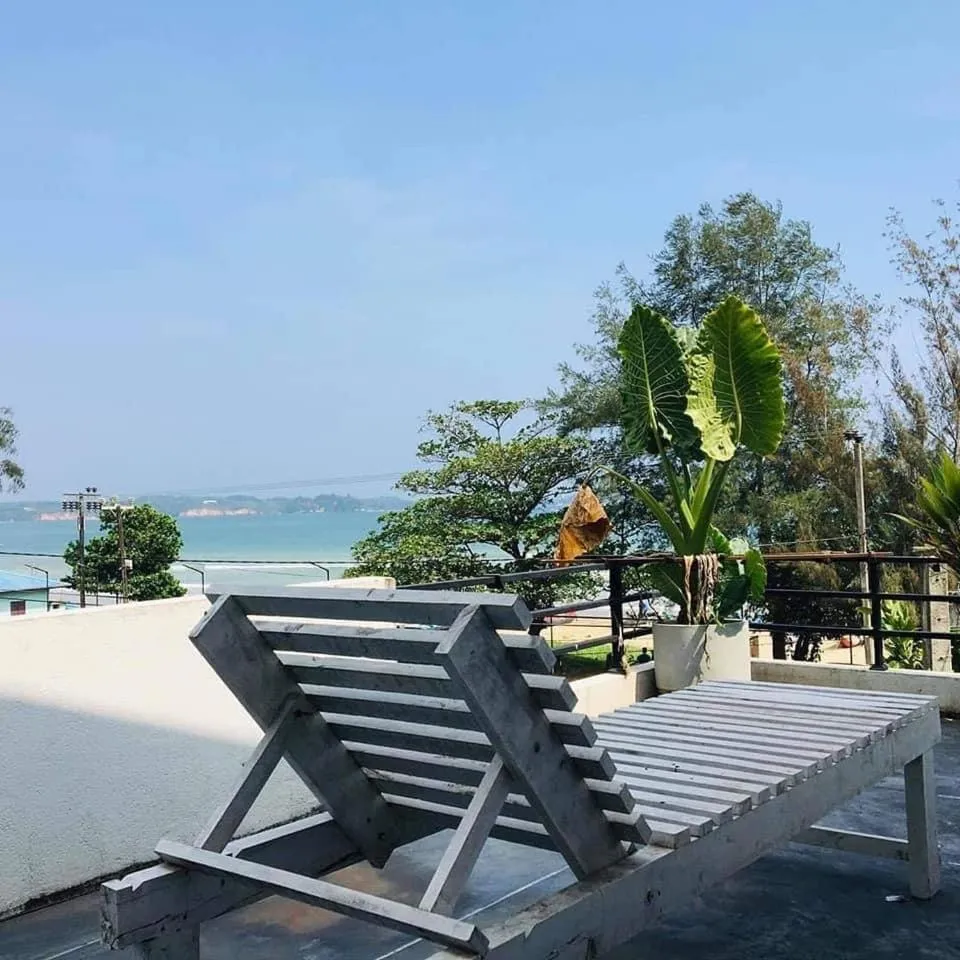 Ceylon Surf Guest and Restaurant