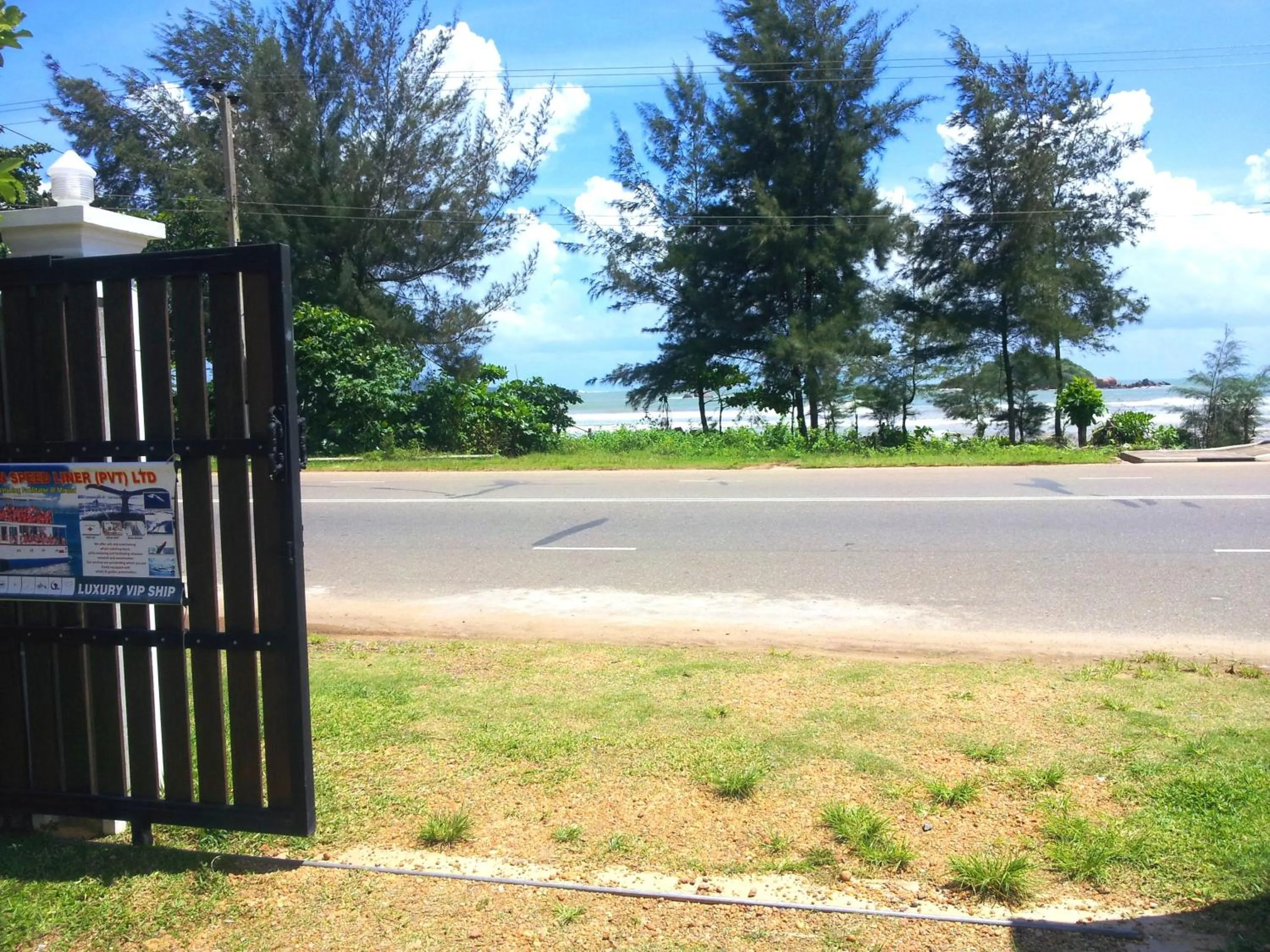 Ceylon Surf Guest and Restaurant