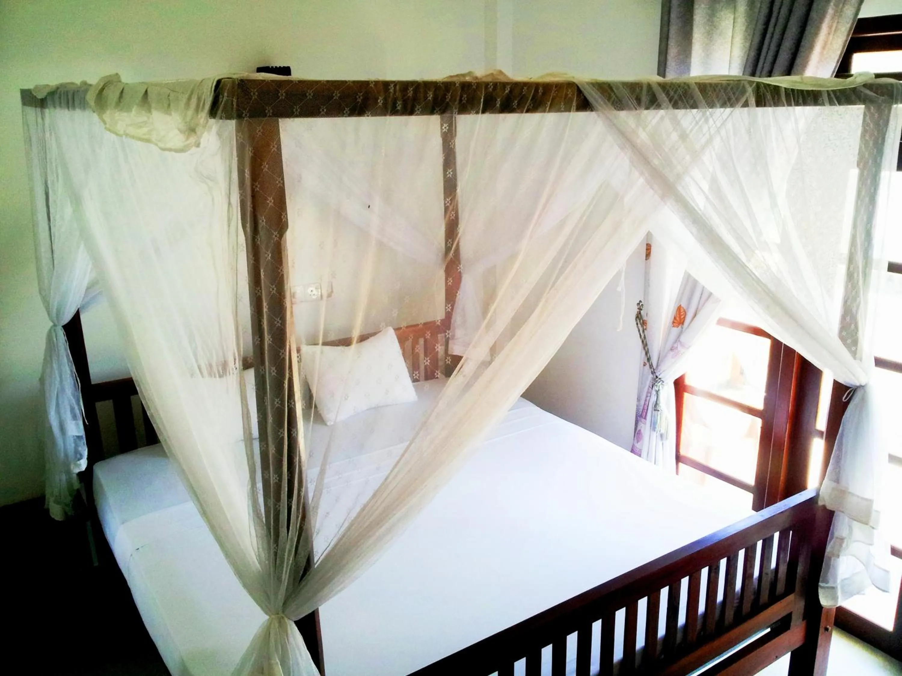 Bed in Ceylon Surf Guest and Restaurant