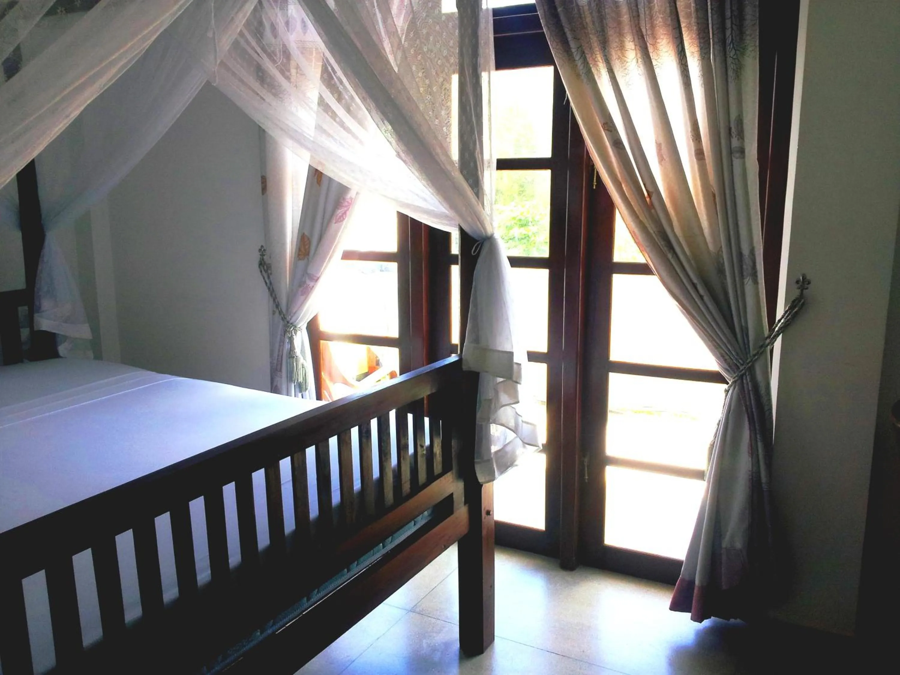 Bed in Ceylon Surf Guest and Restaurant