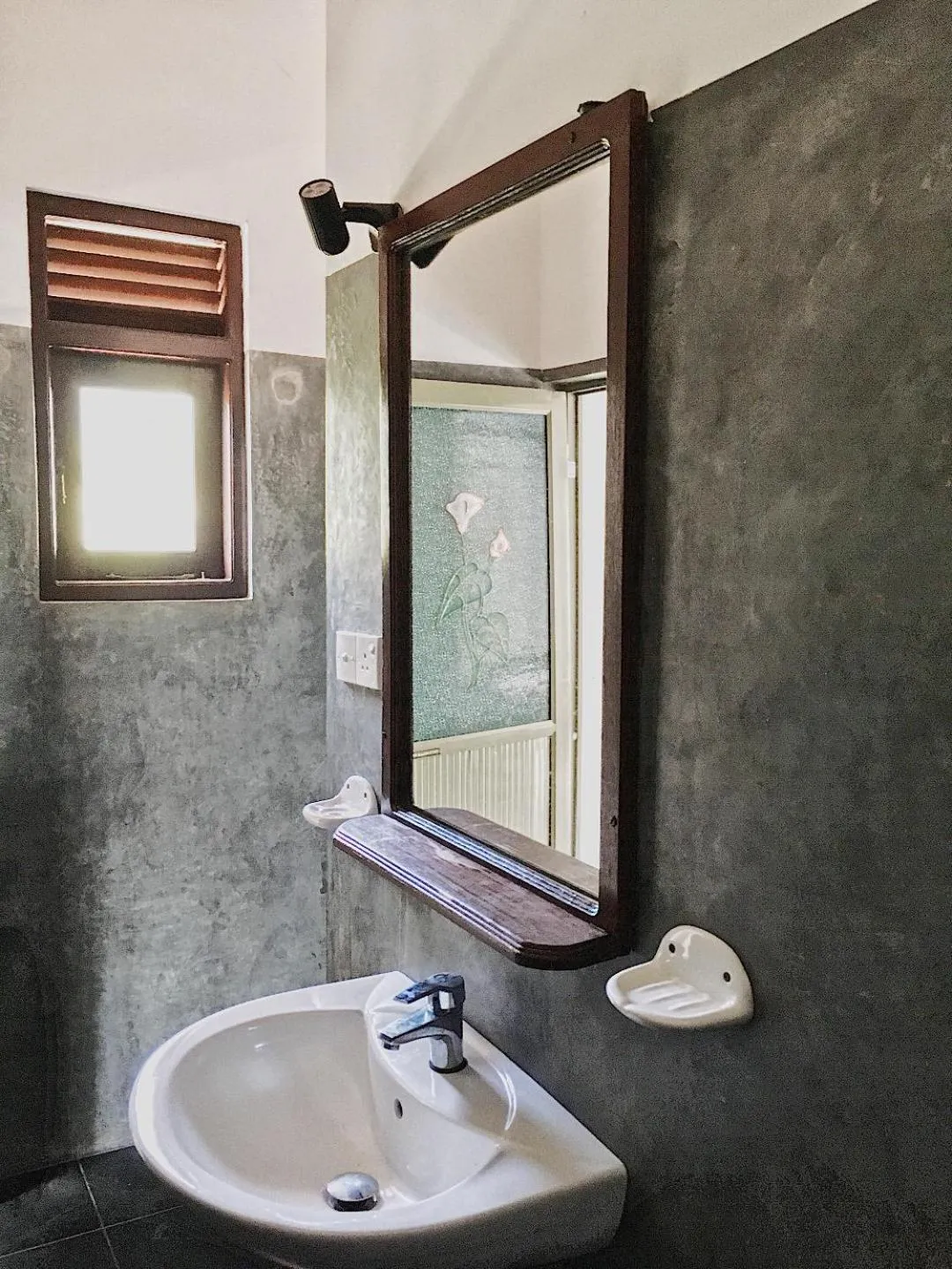 Ceylon Surf Guest and Restaurant