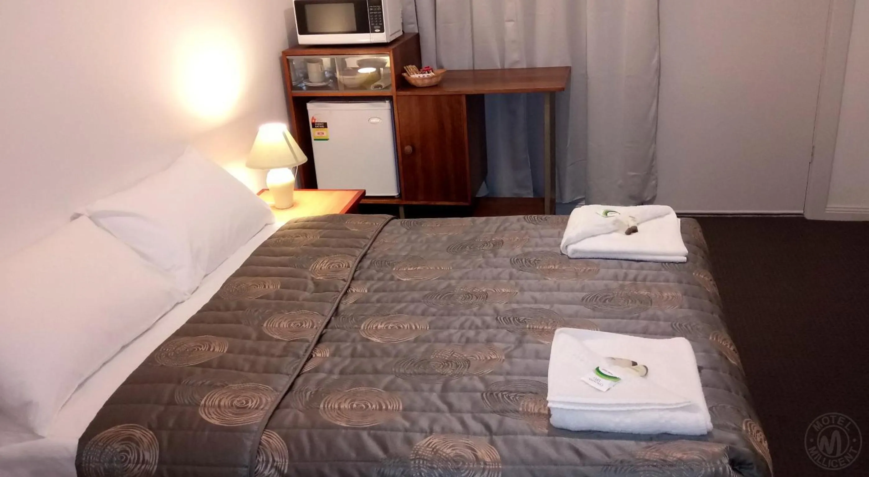 Bedroom, Bed in Millicent Motel