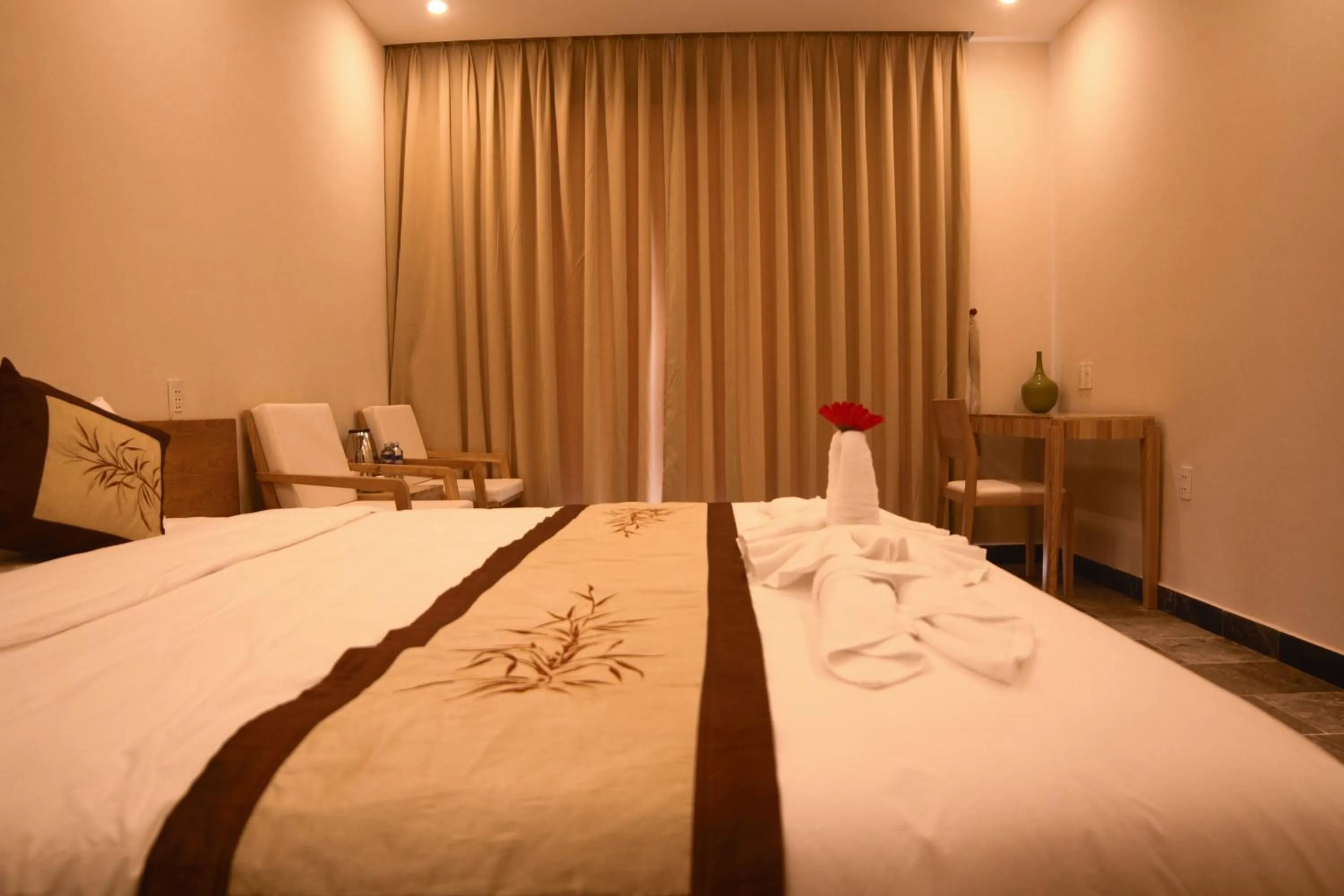 Photo of the whole room, Bed in Jolie Villa Hoi An