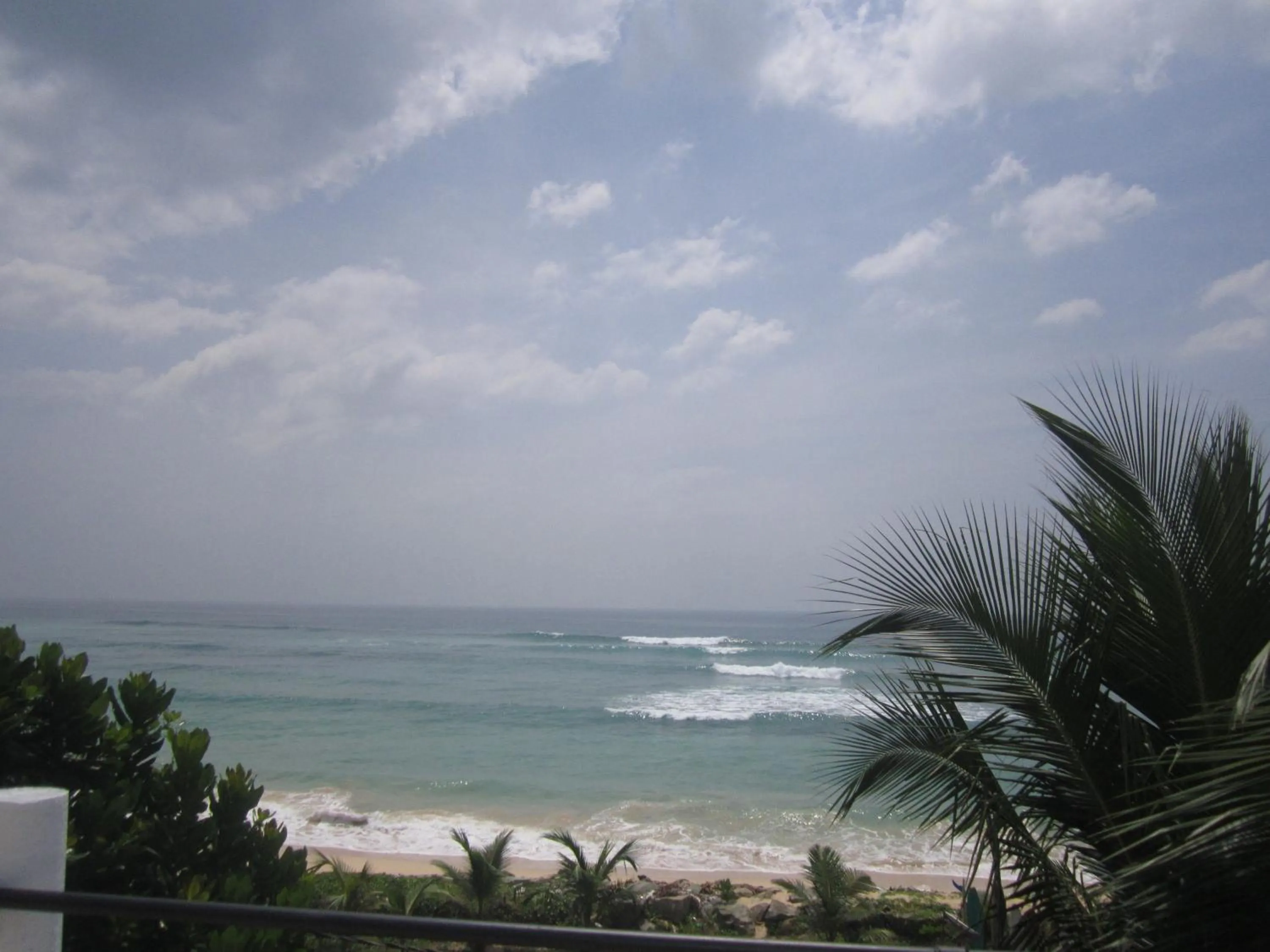 Day in White Surfing Beach Resort