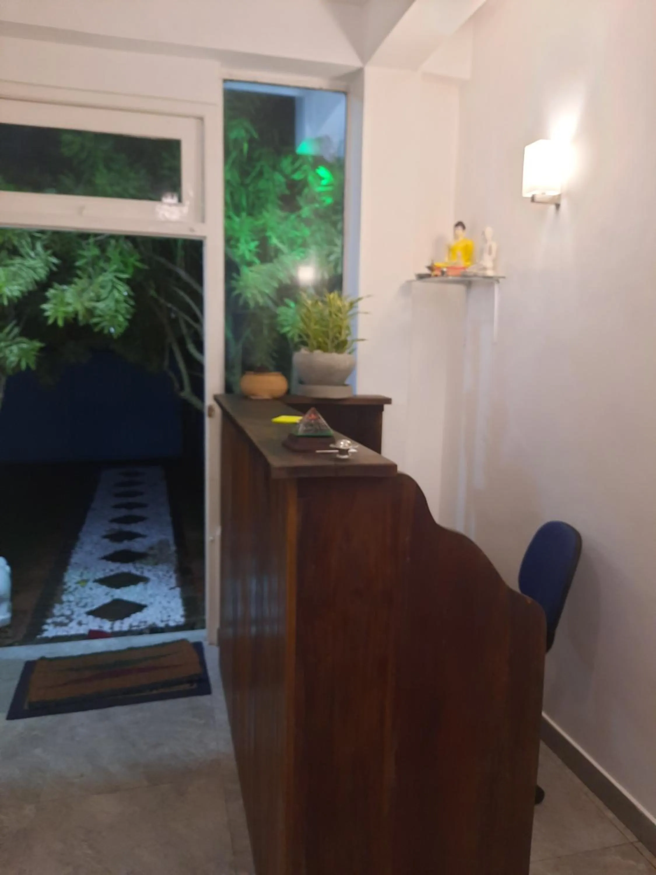 White Surfing Beach Resort