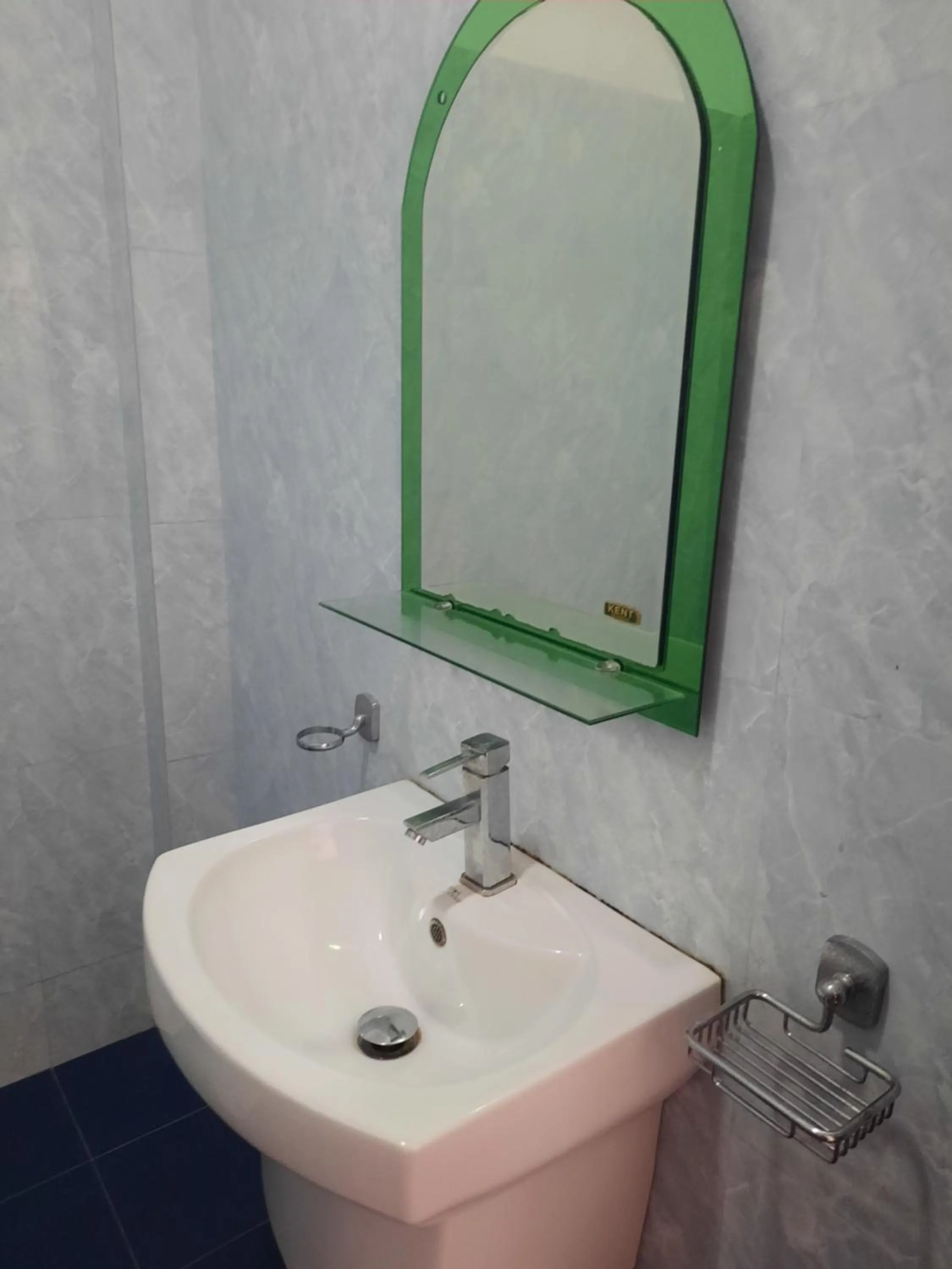 White Surfing Beach Resort