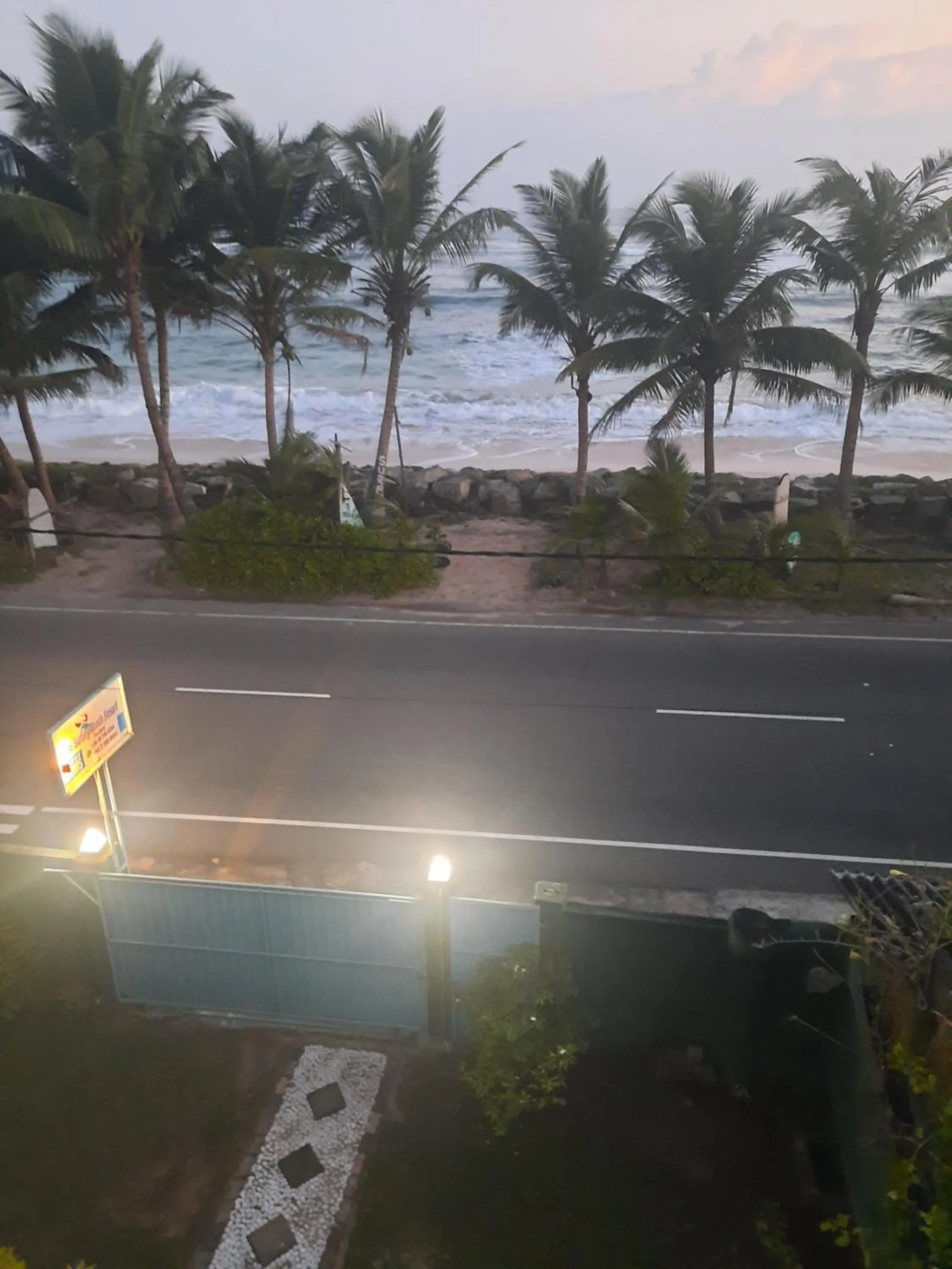 White Surfing Beach Resort