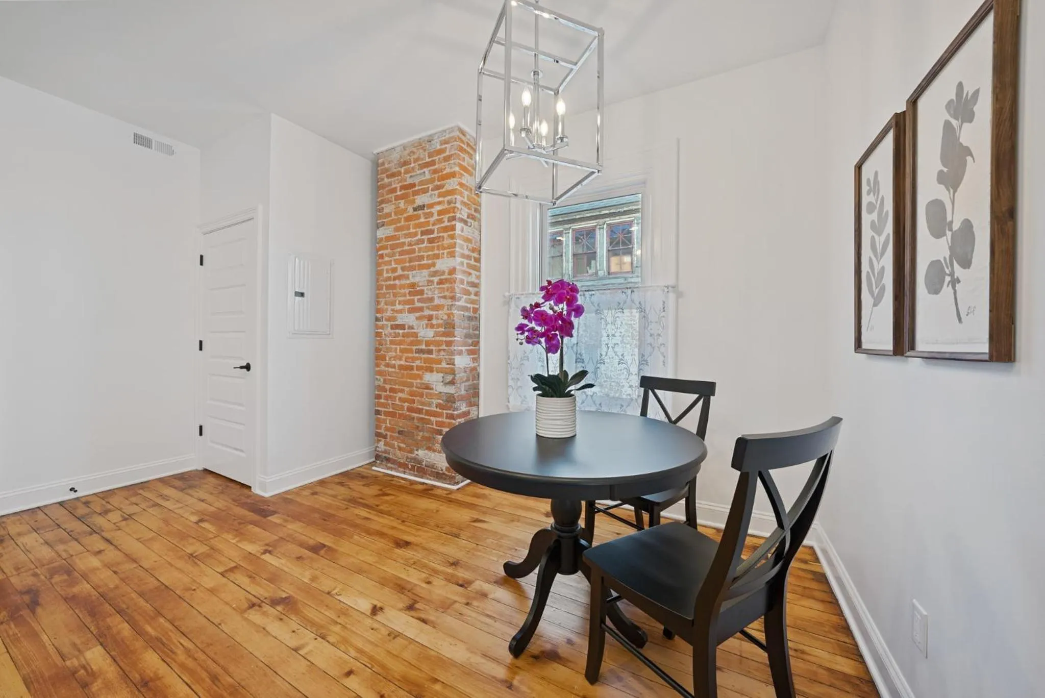Dining area in The Washington Downtown Boutique Hotel