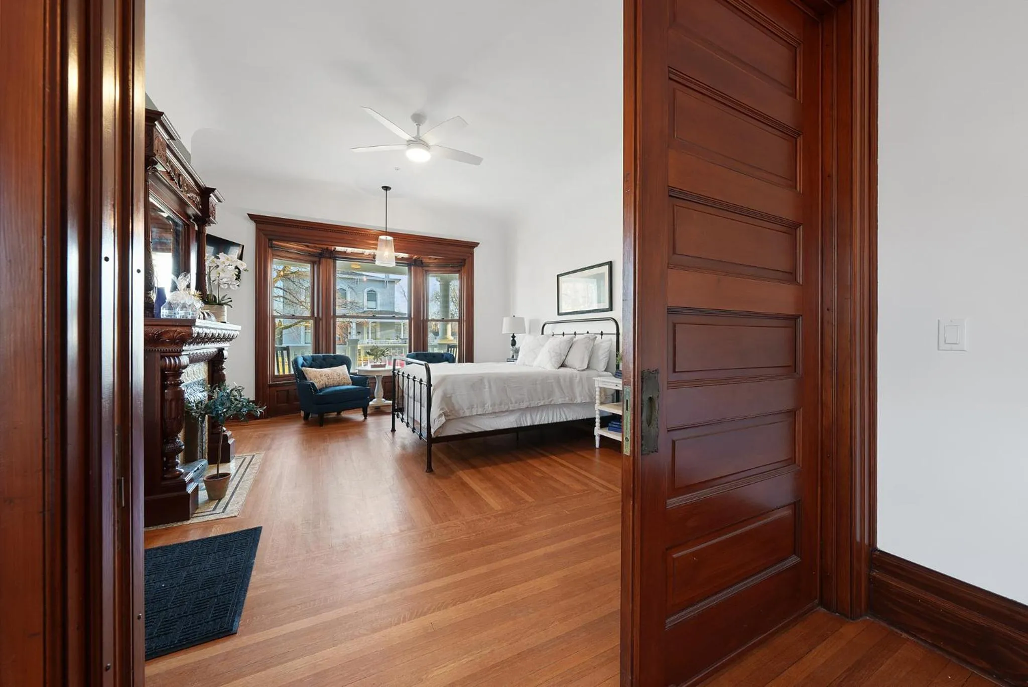 Bed in The Washington Downtown Boutique Hotel