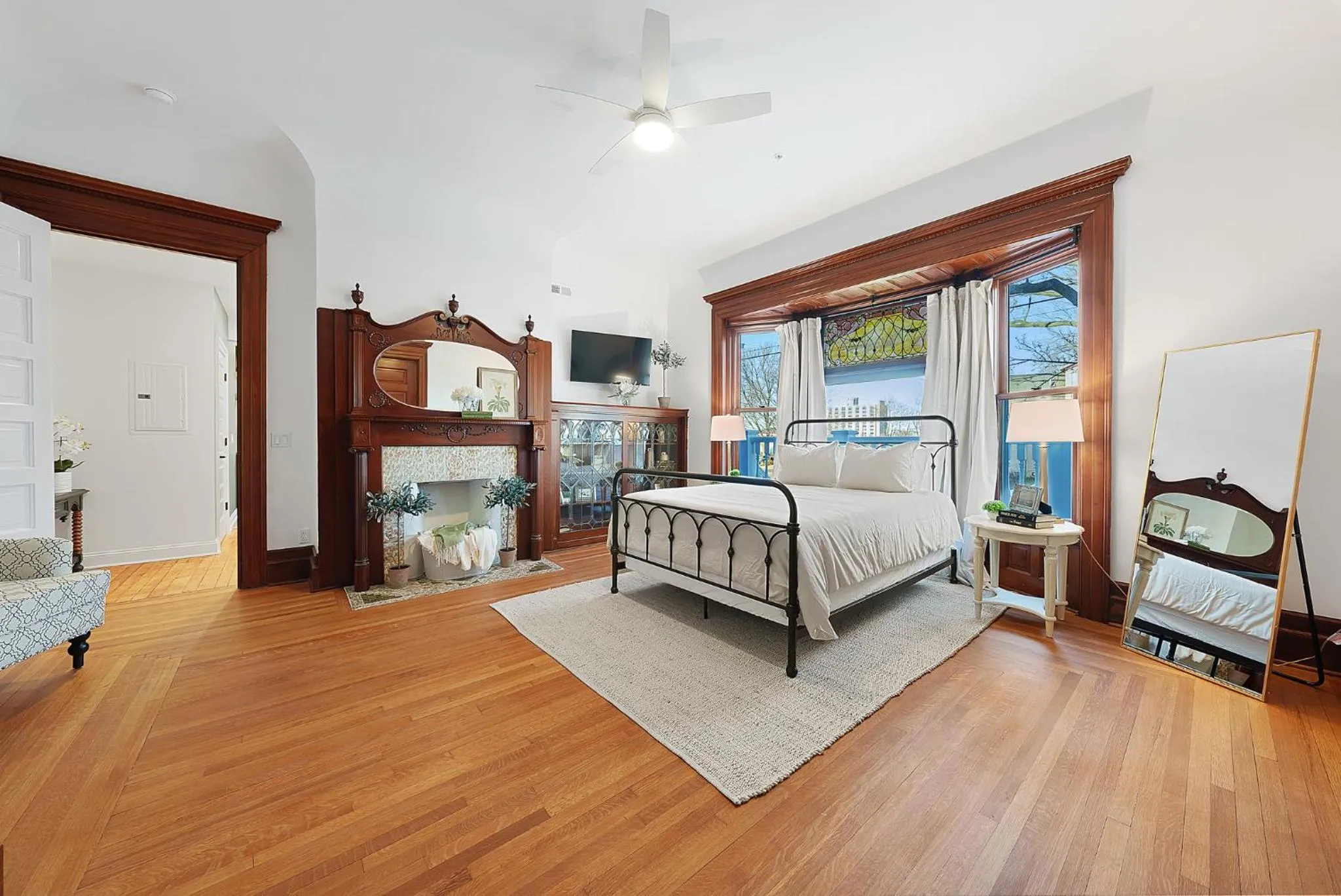 Bedroom, Bed in The Washington Downtown Boutique Hotel