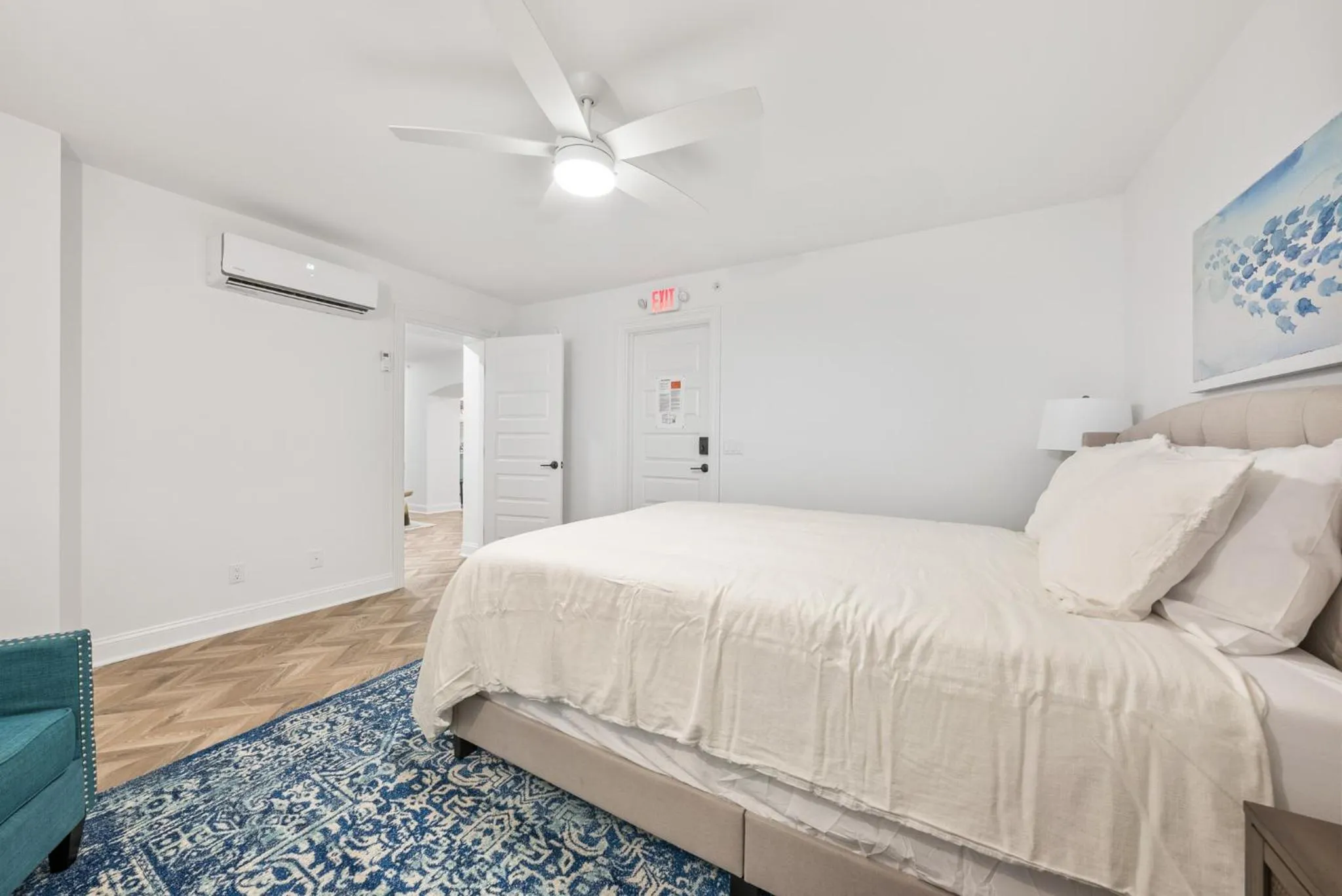 Bed in The Washington Downtown Boutique Hotel