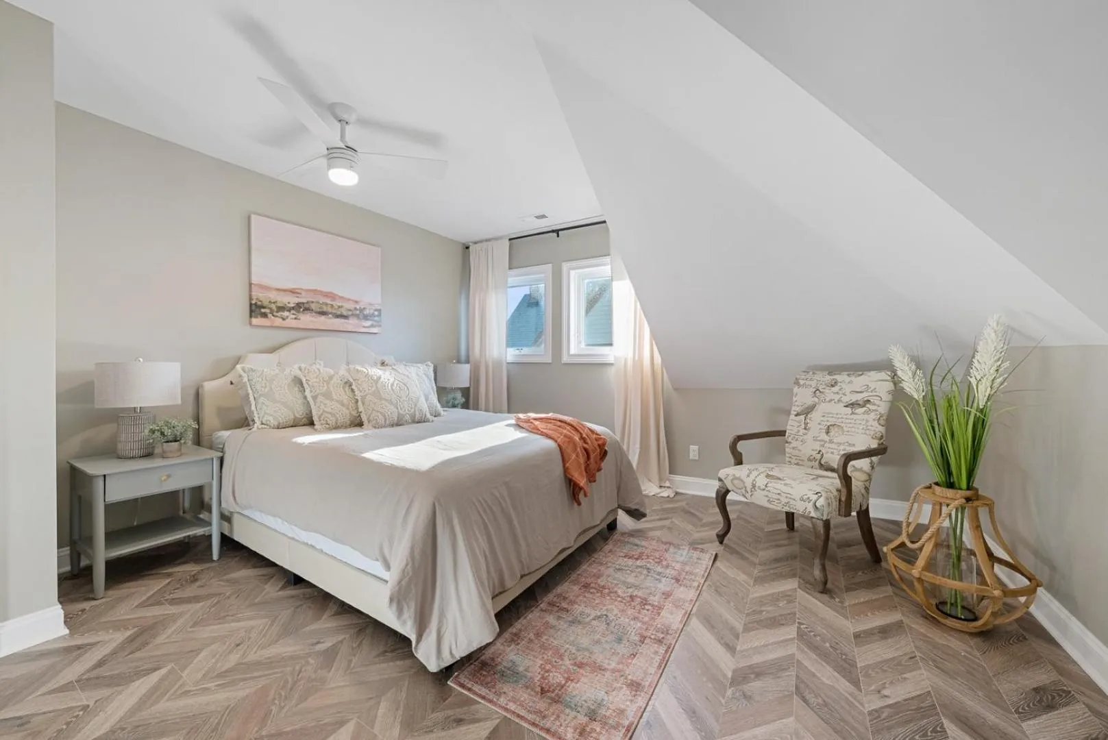 Bedroom, Bed in The Washington Downtown Boutique Hotel