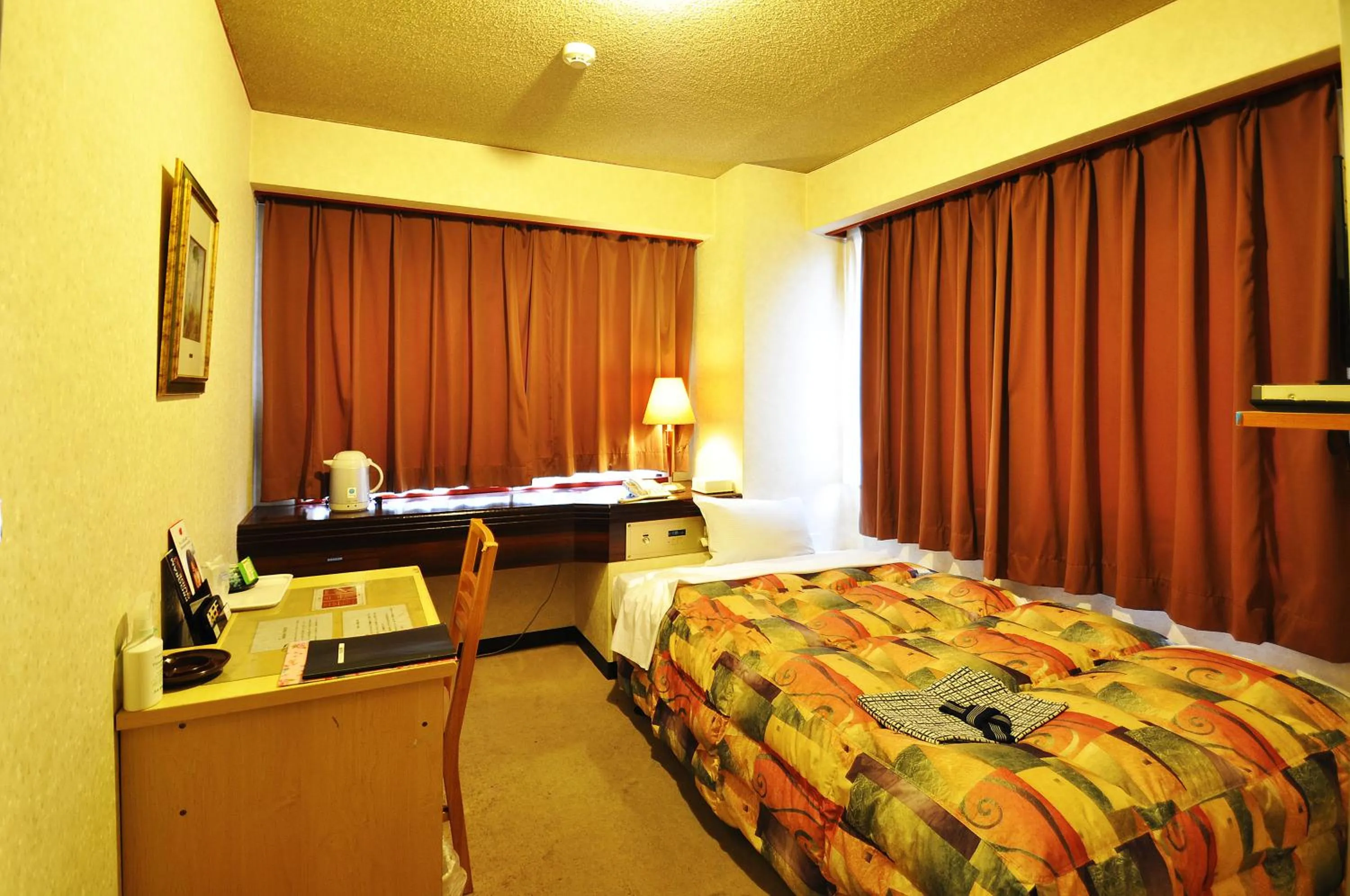 Photo of the whole room, Bed in Business Hotel Atelier