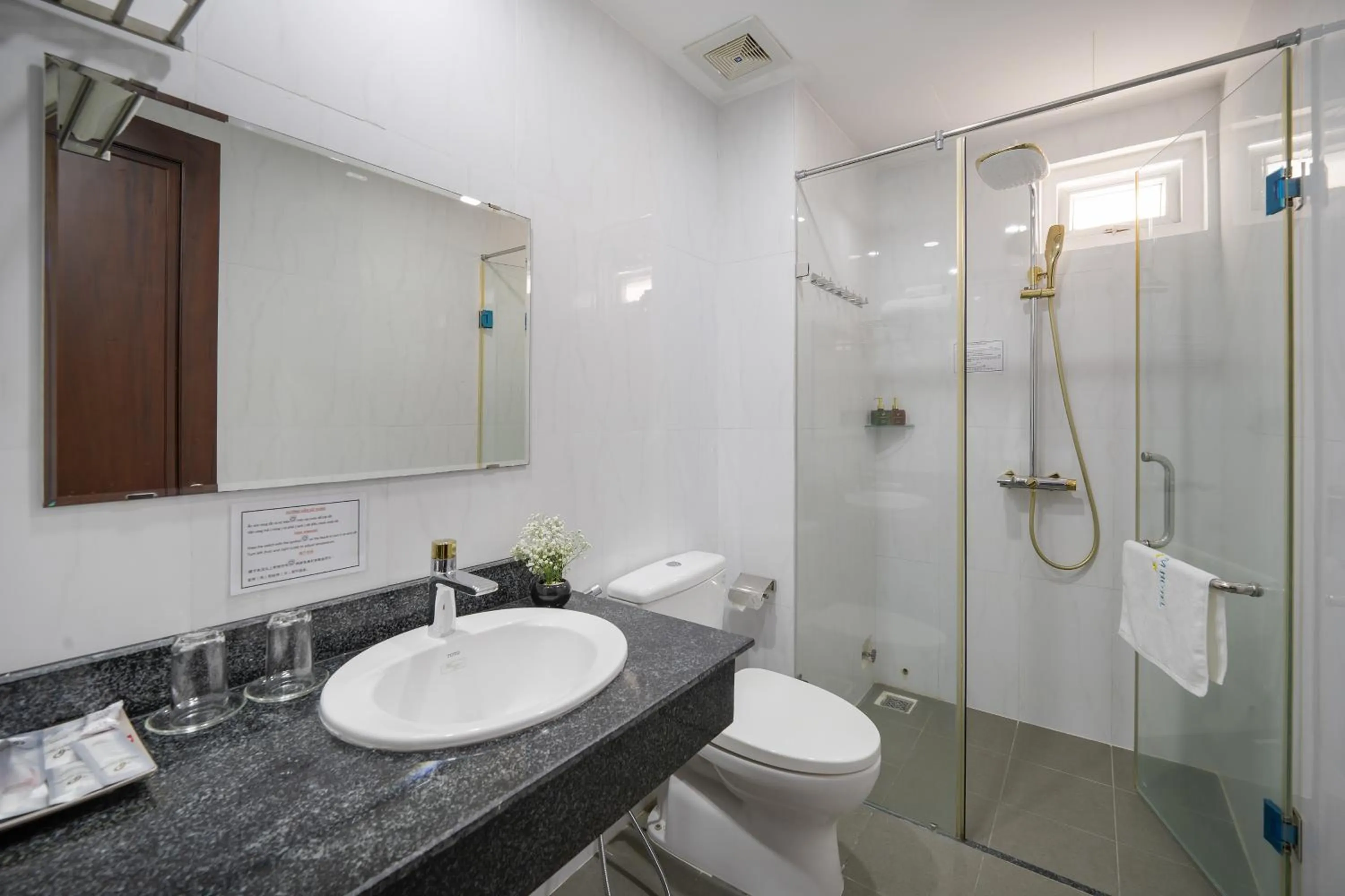 Toilet in Platinum Beach Hotel & Apartment