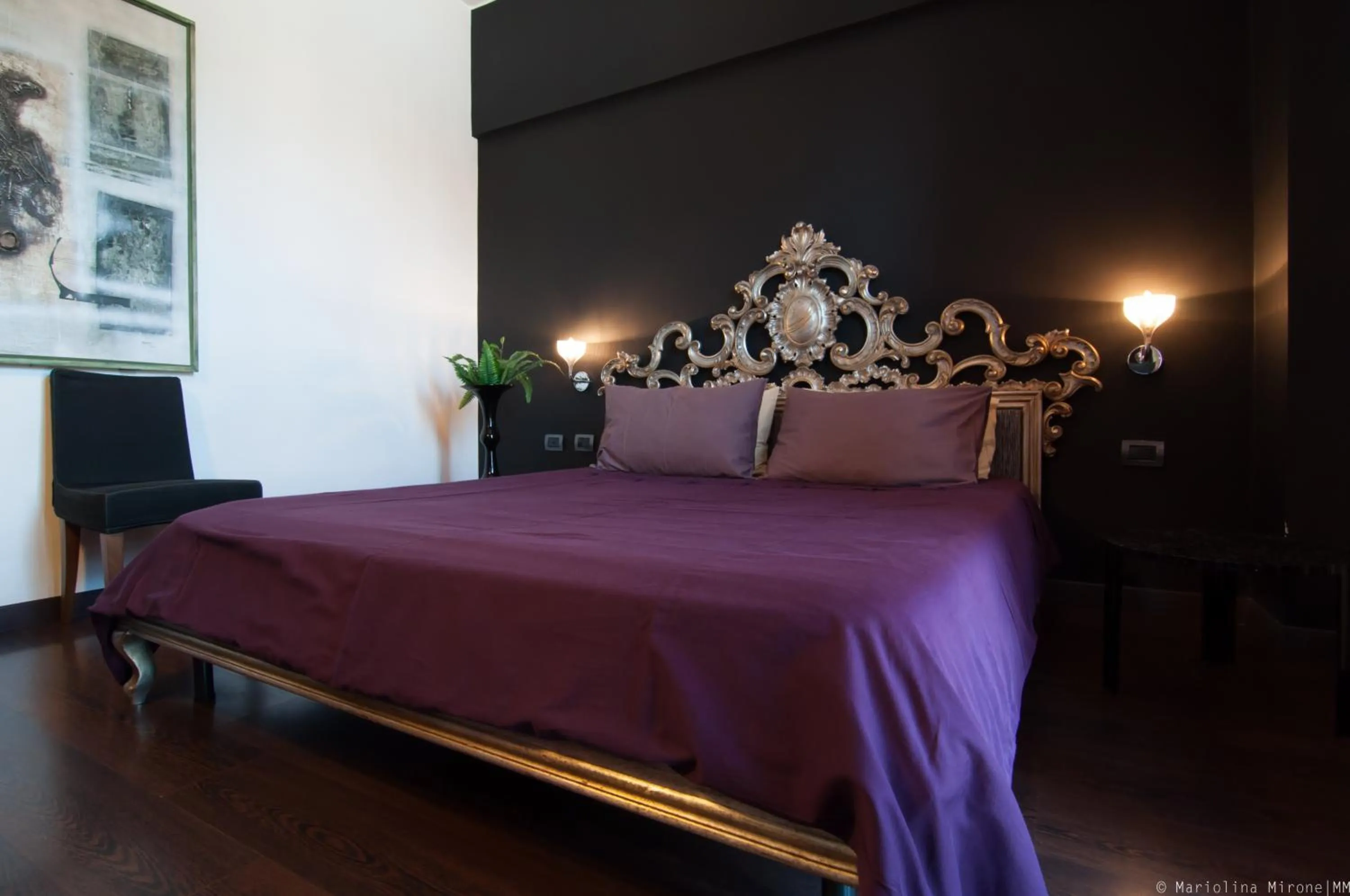 Decorative detail, Bed in Eh13 Luxury Accommodation