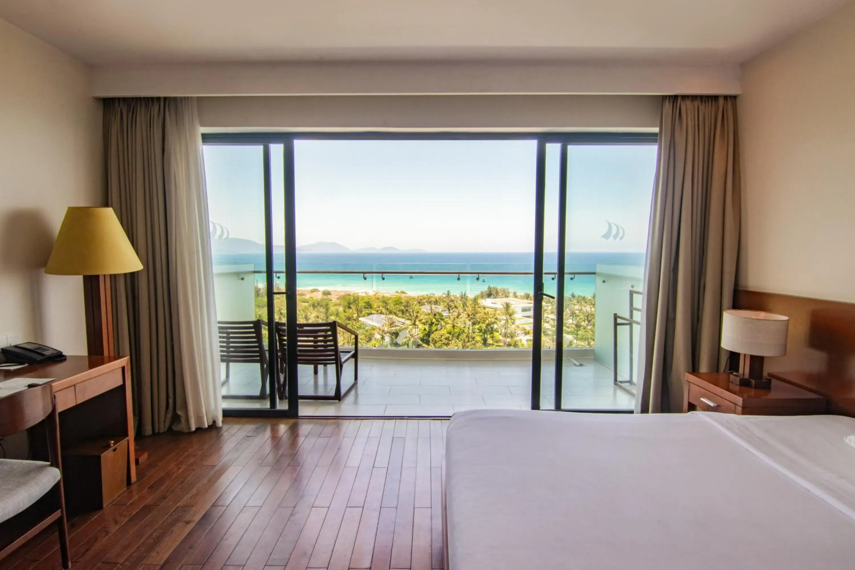 Deluxe Ocean View in Cam Ranh Riviera Beach Resort & Spa Deluxe Ocean View in Cam Ranh Riviera Beach Resort & Spa