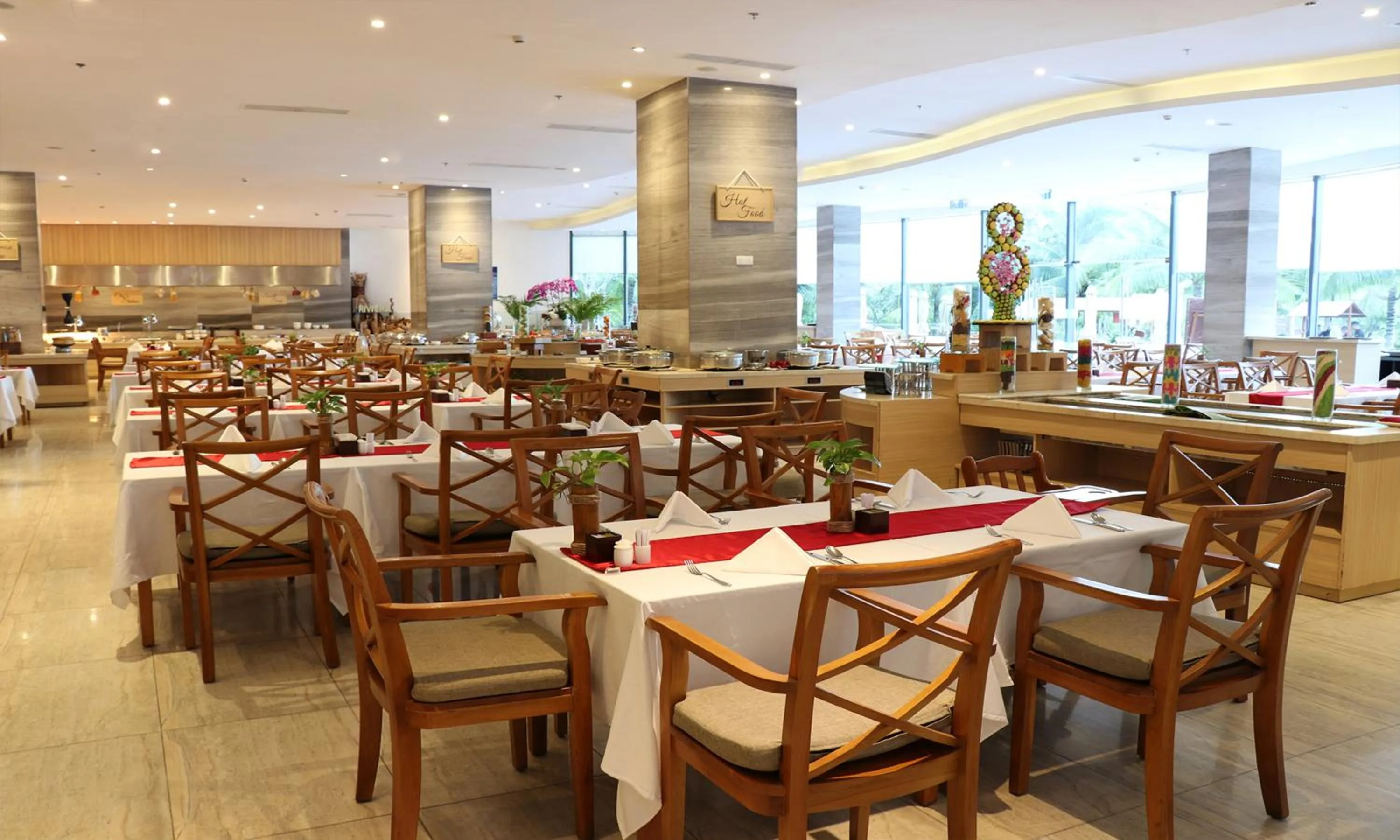 Restaurant/places to eat in Cam Ranh Riviera Beach Resort & Spa