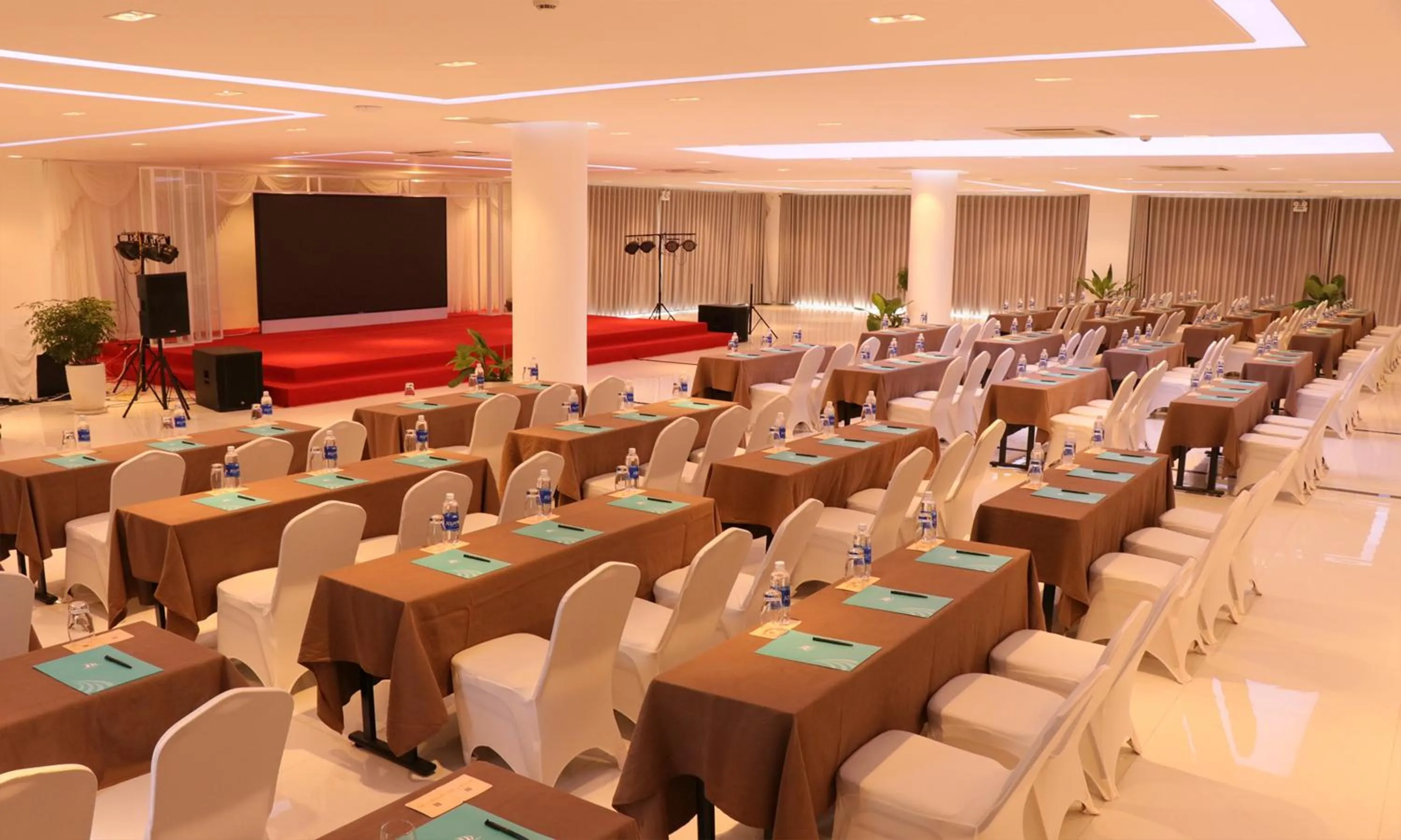 Meeting/conference room in Cam Ranh Riviera Beach Resort & Spa