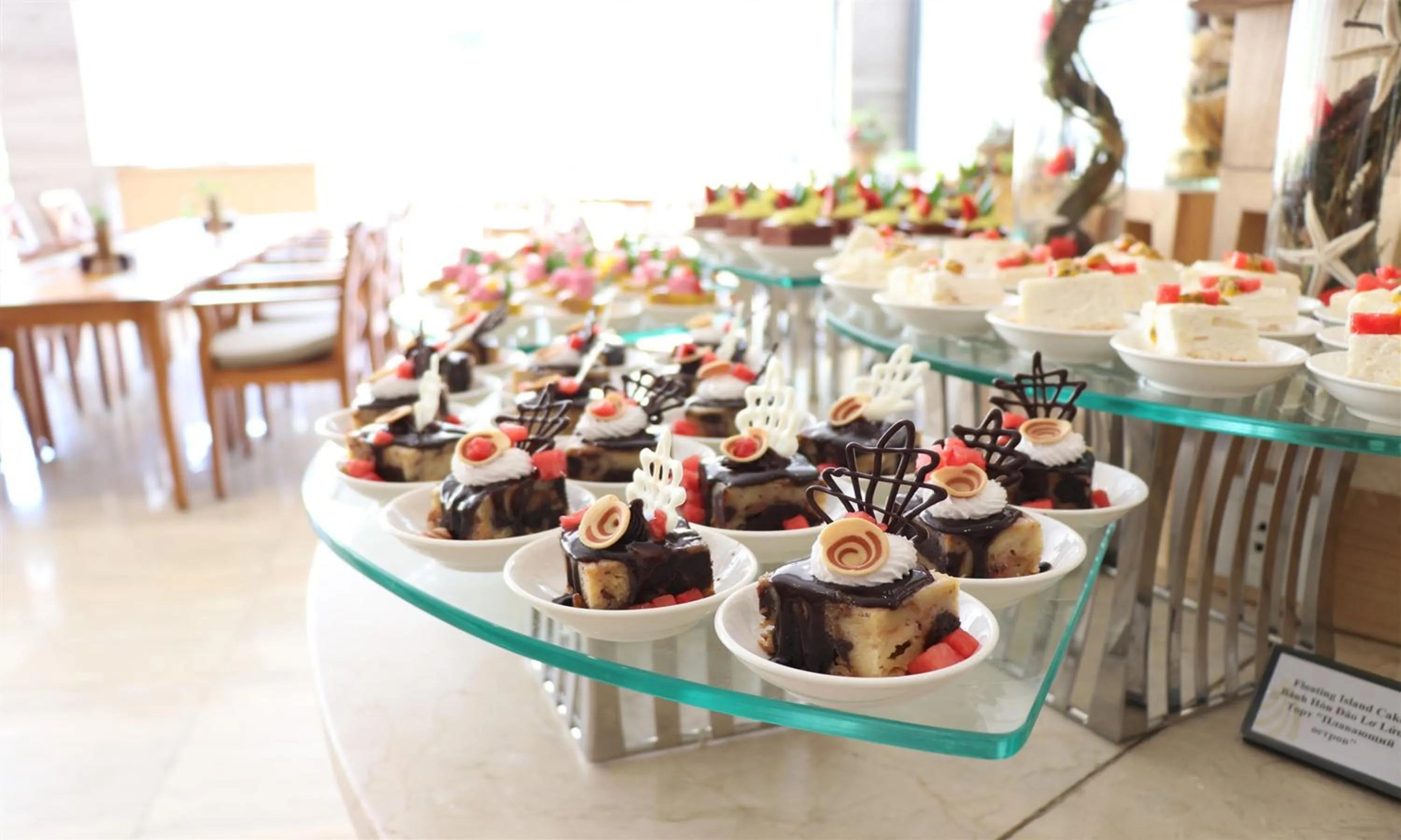 Restaurant/places to eat in Cam Ranh Riviera Beach Resort & Spa