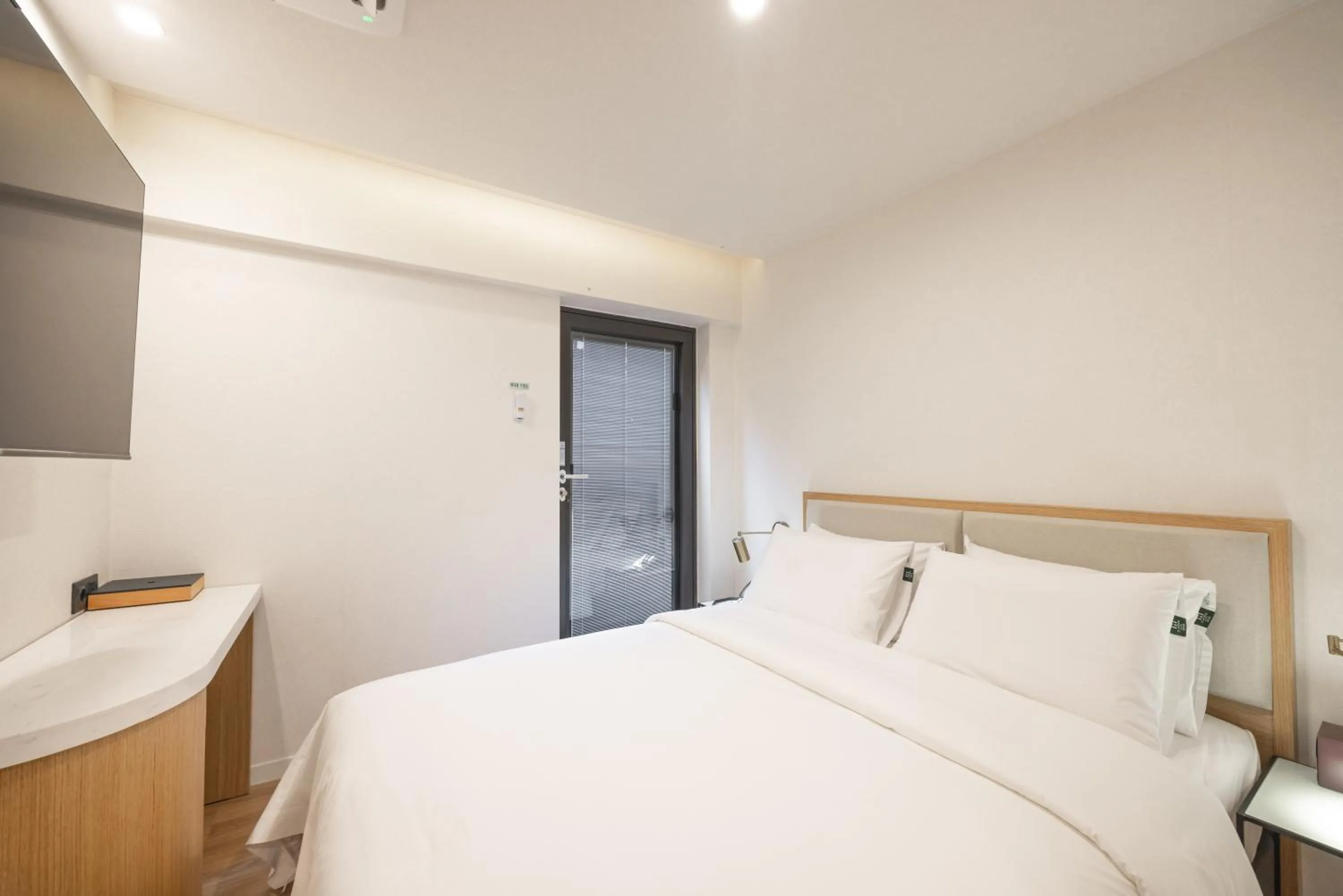 Bed in H-Avenue Hotel Haeundae