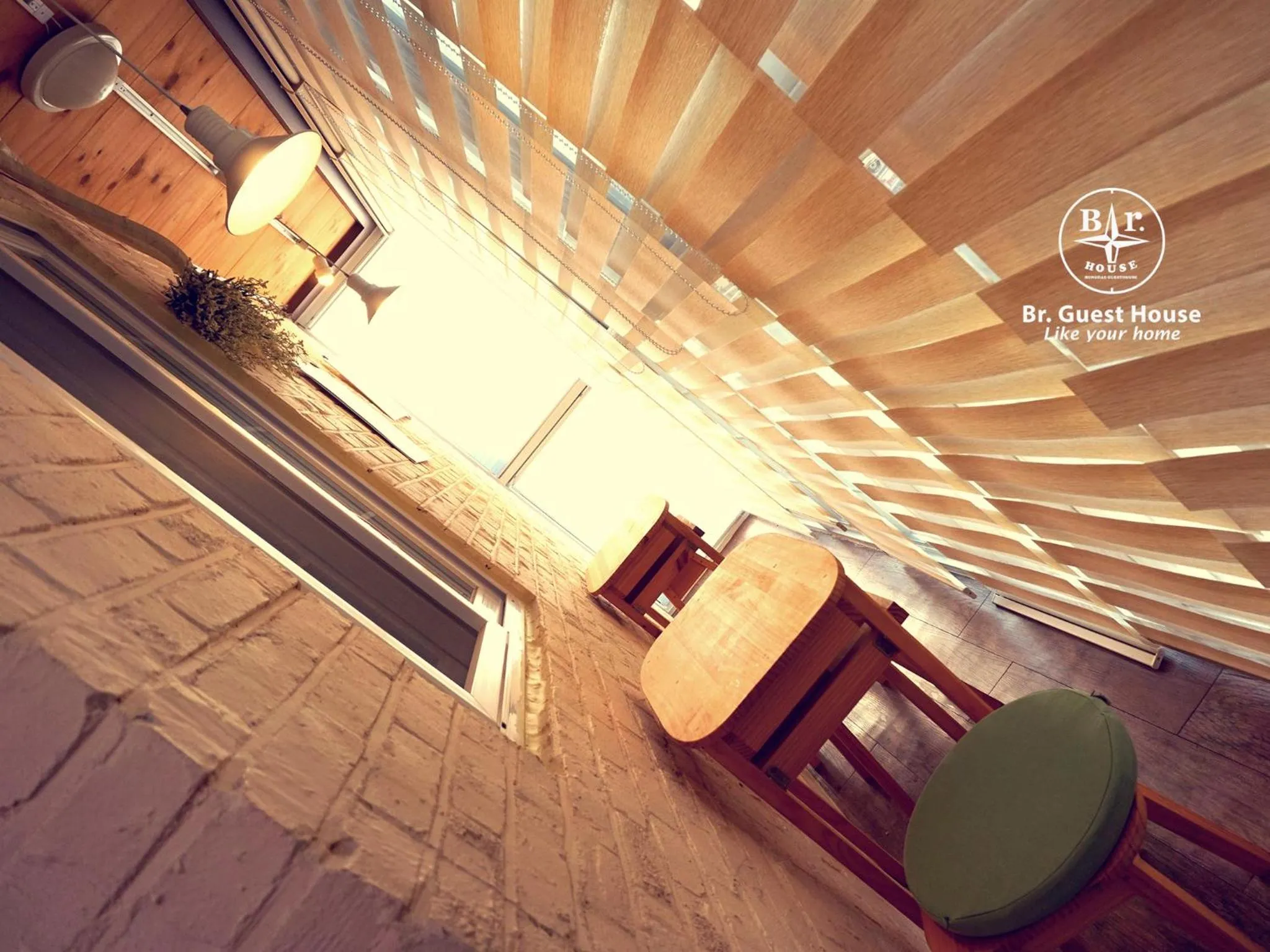 Lounge or bar in Br. Guesthouse Hongdae