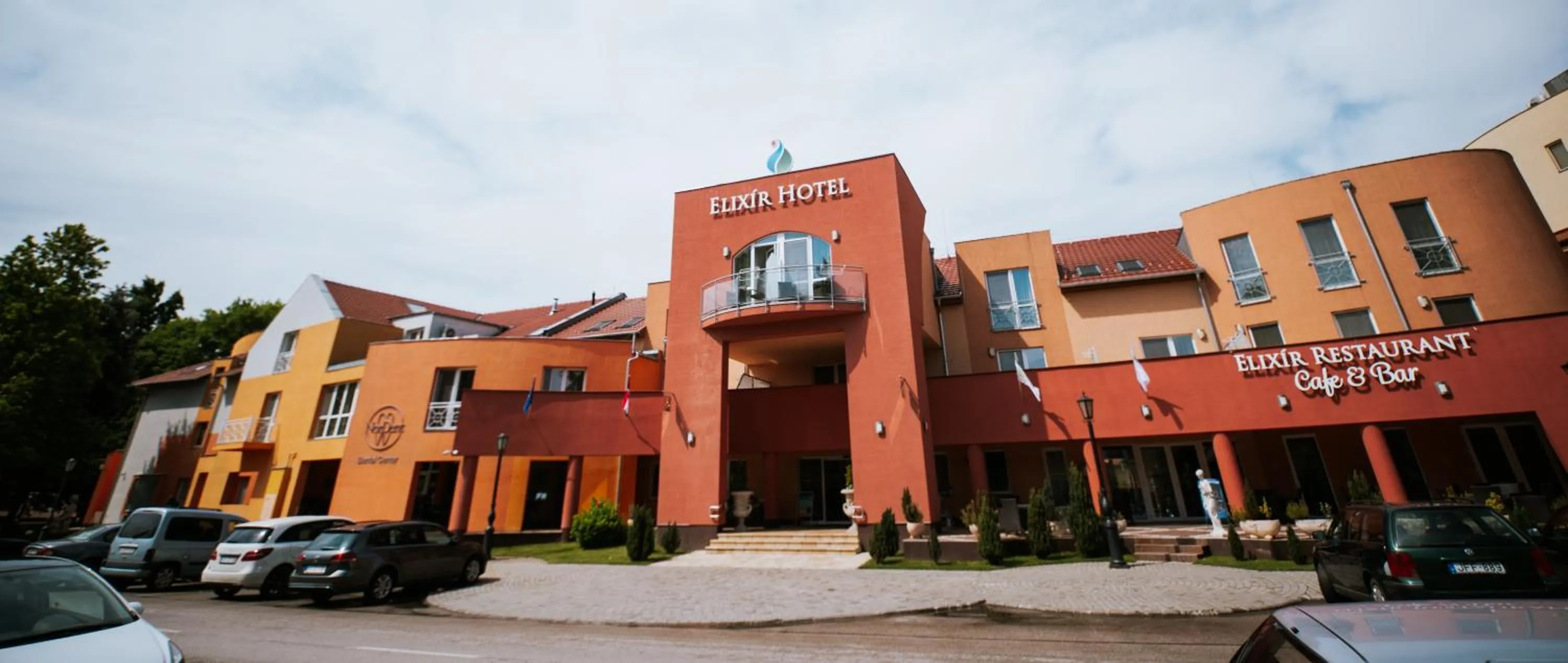 Property building in Elixír Medical Wellness Hotel