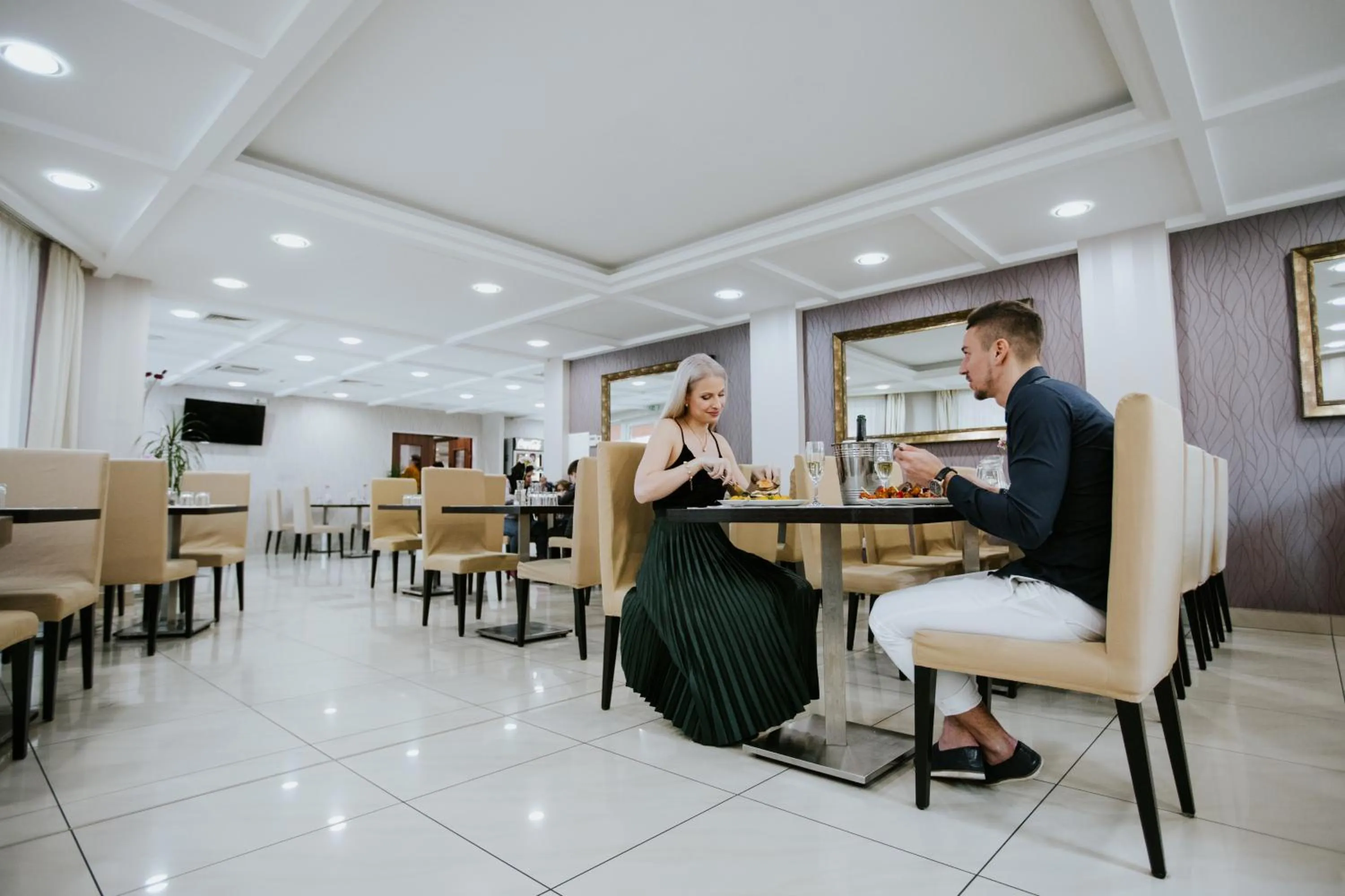 Restaurant/places to eat in Elixír Medical Wellness Hotel