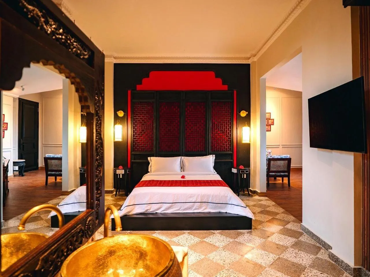 Bedroom, Bed in House of Tugu, Old Town Jakarta