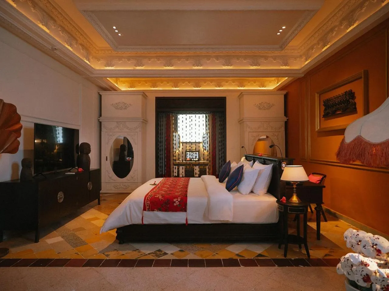 Bedroom, Bed in House of Tugu, Old Town Jakarta