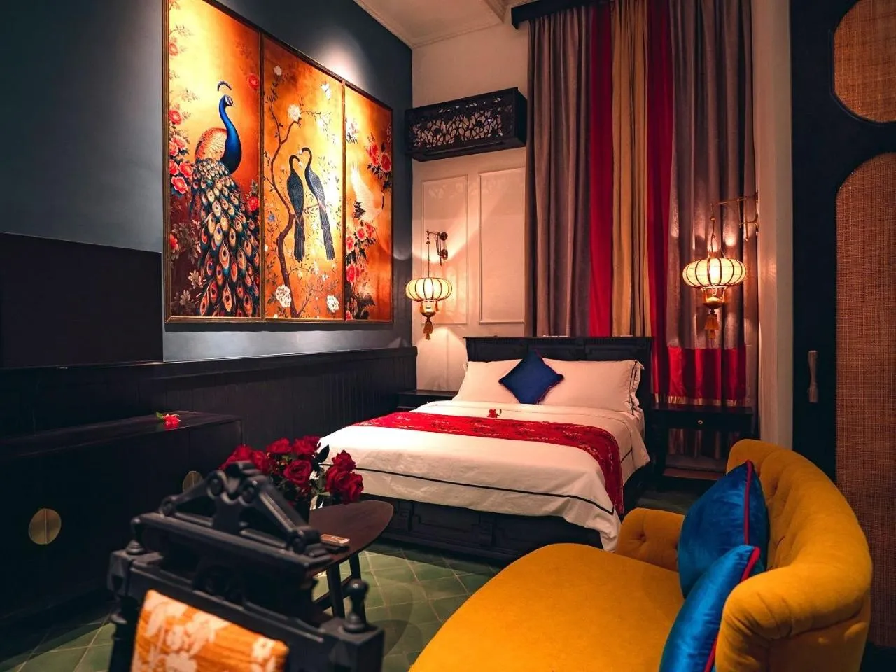 Bedroom, Bed in House of Tugu, Old Town Jakarta