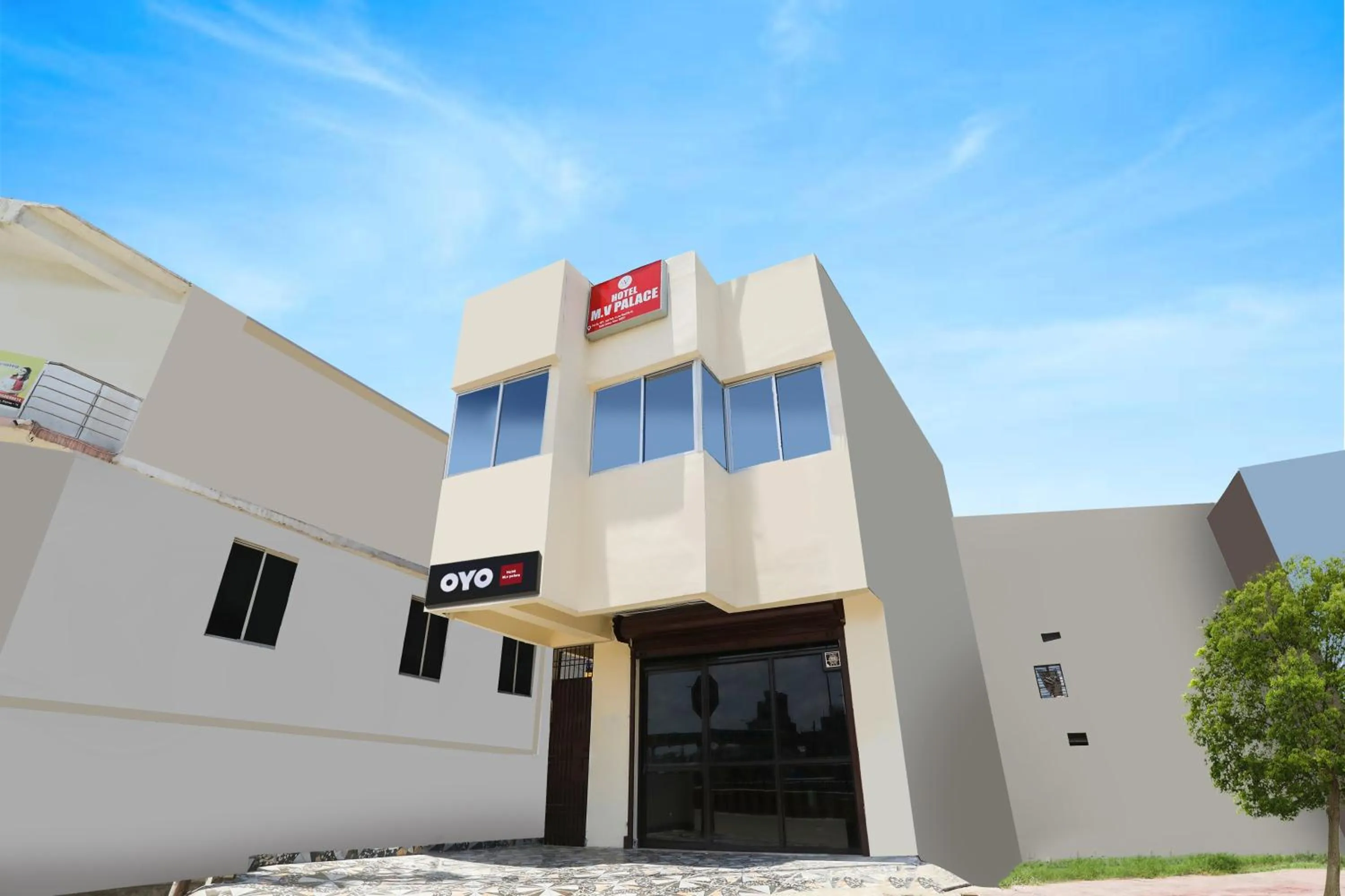 Facade/entrance in Hotel O M.V PALACE