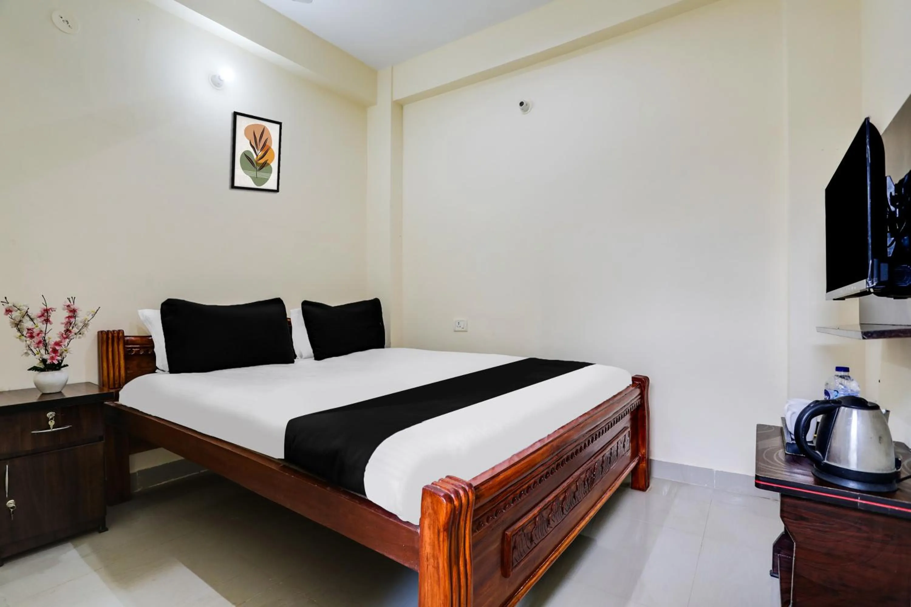 Bedroom in Hotel O M.V PALACE