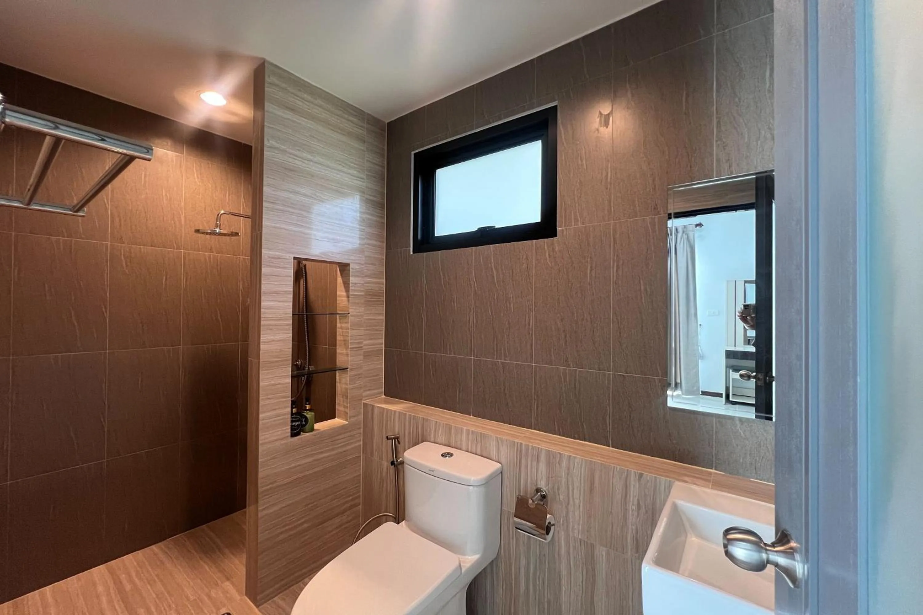 Bathroom in POOMe House