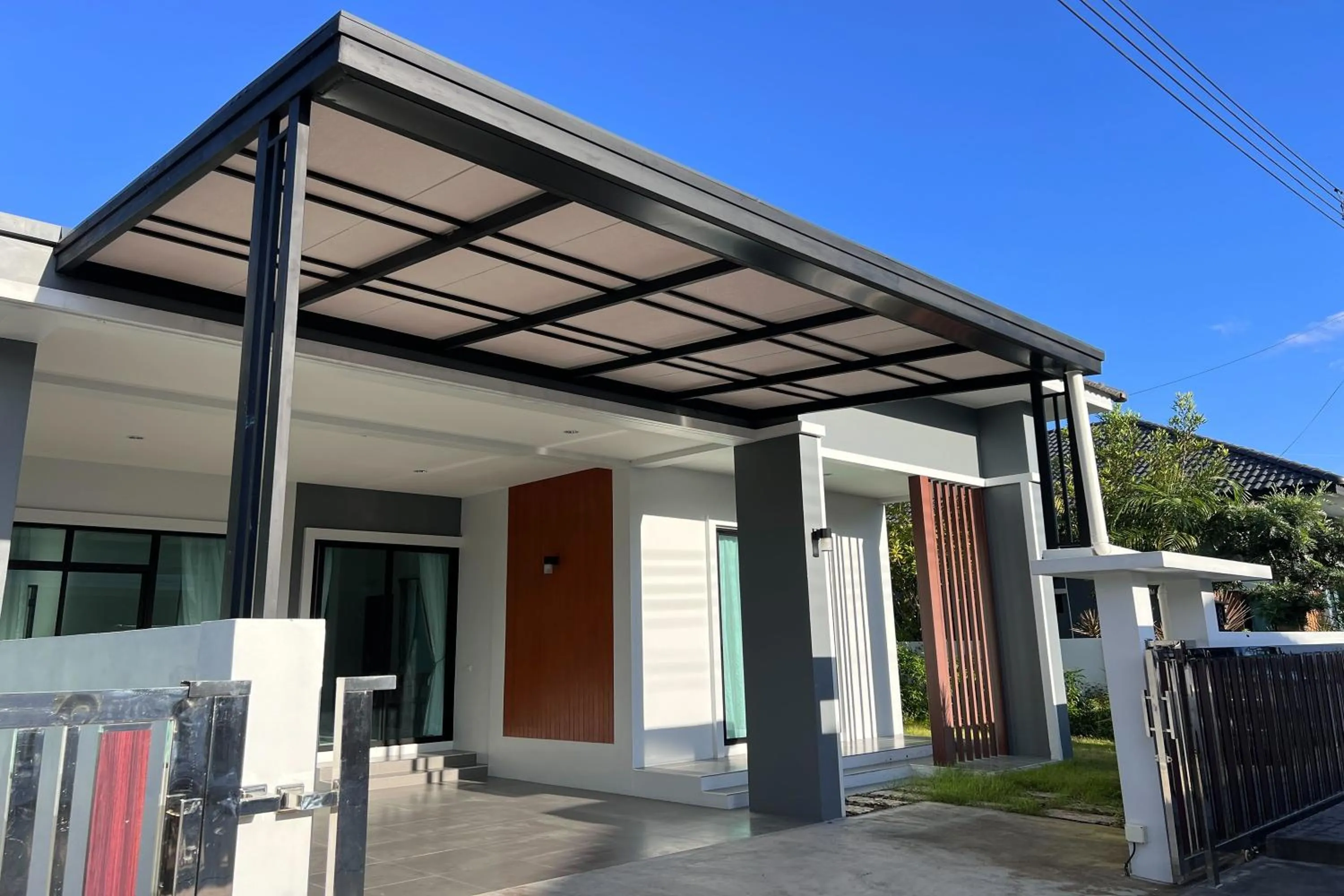 Property building in POOMe House