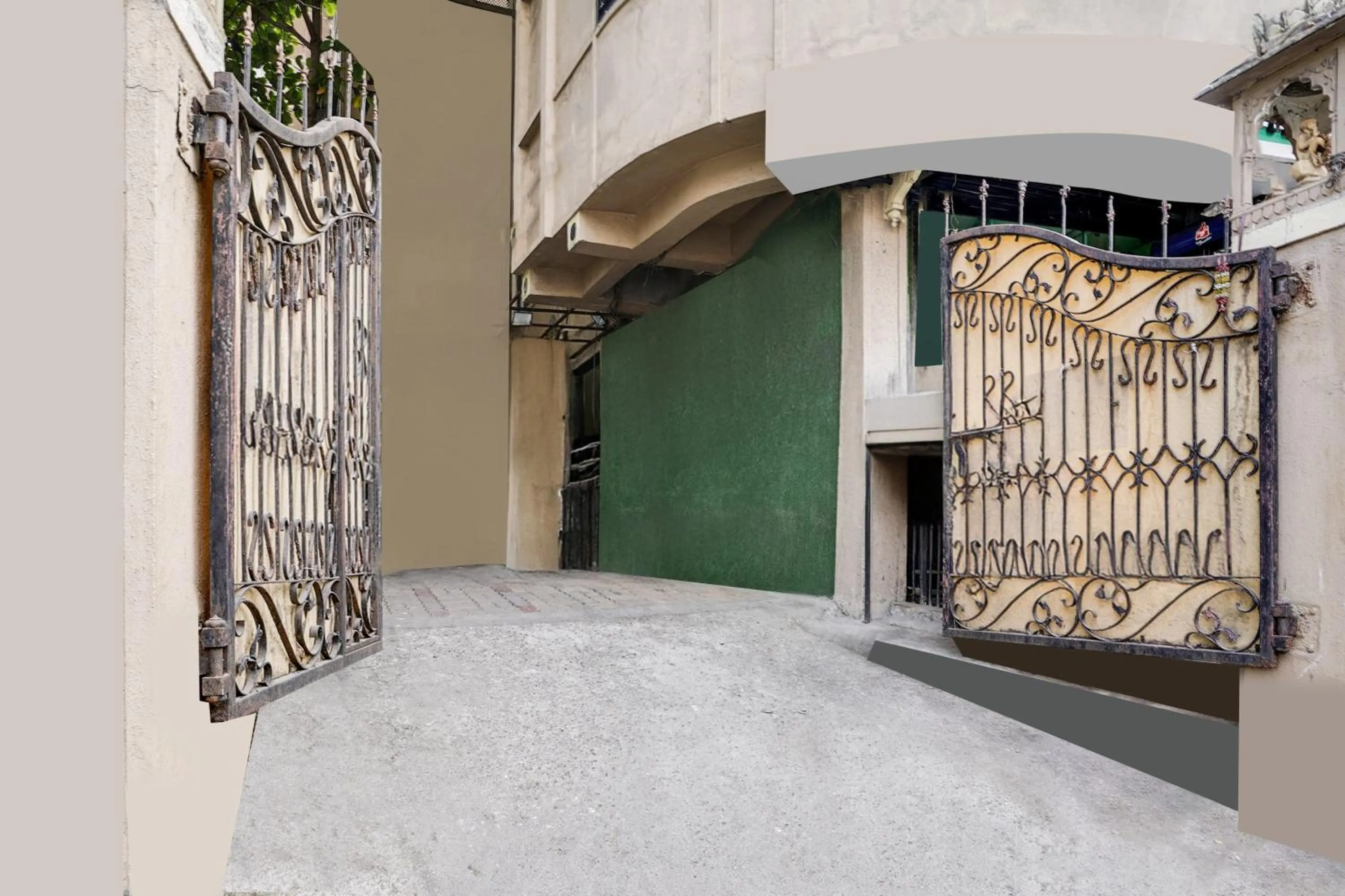 Facade/entrance in Super Collection O Andheri Near Western Express Highway