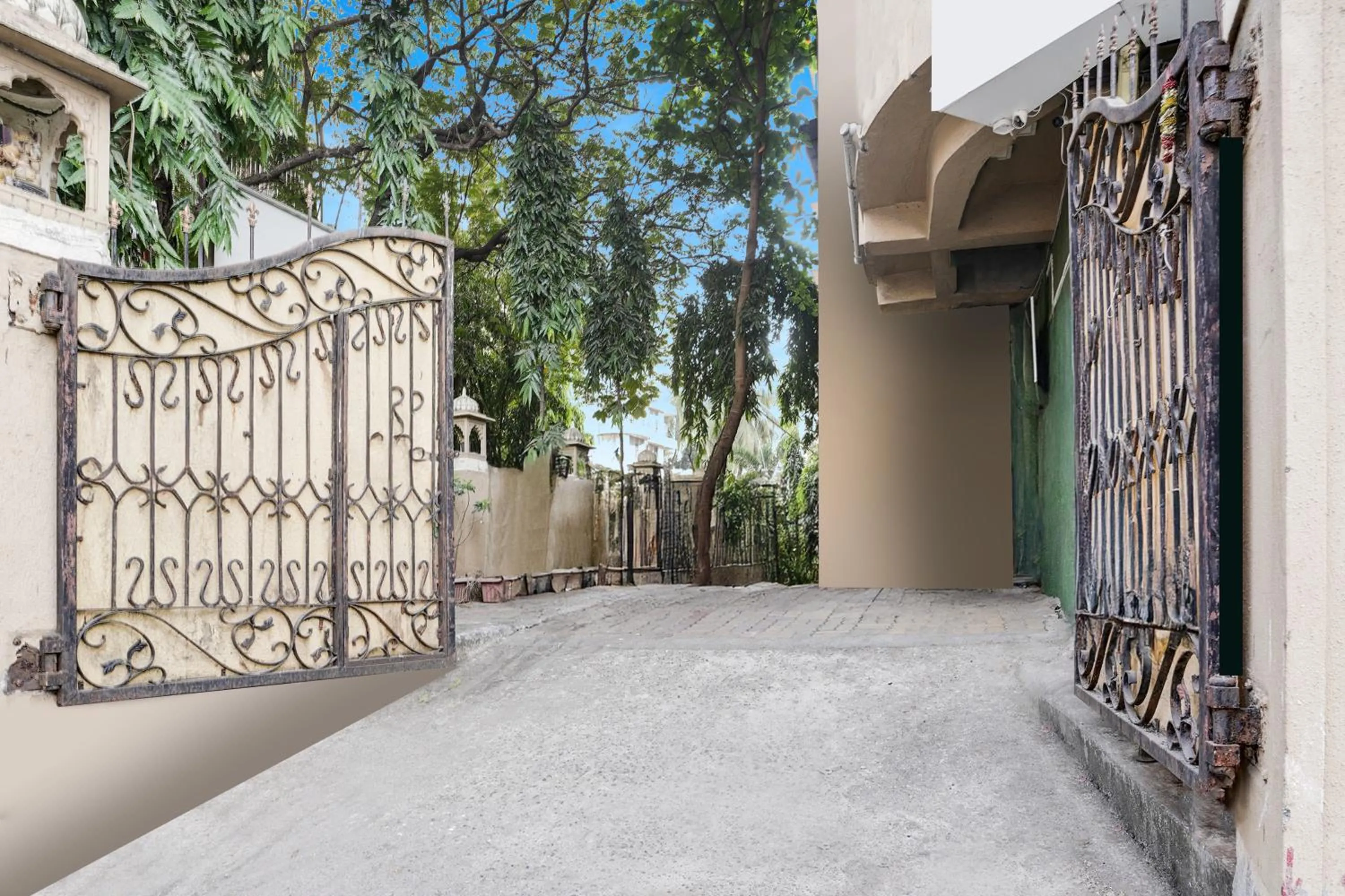 Facade/entrance in Super Collection O Andheri Near Western Express Highway