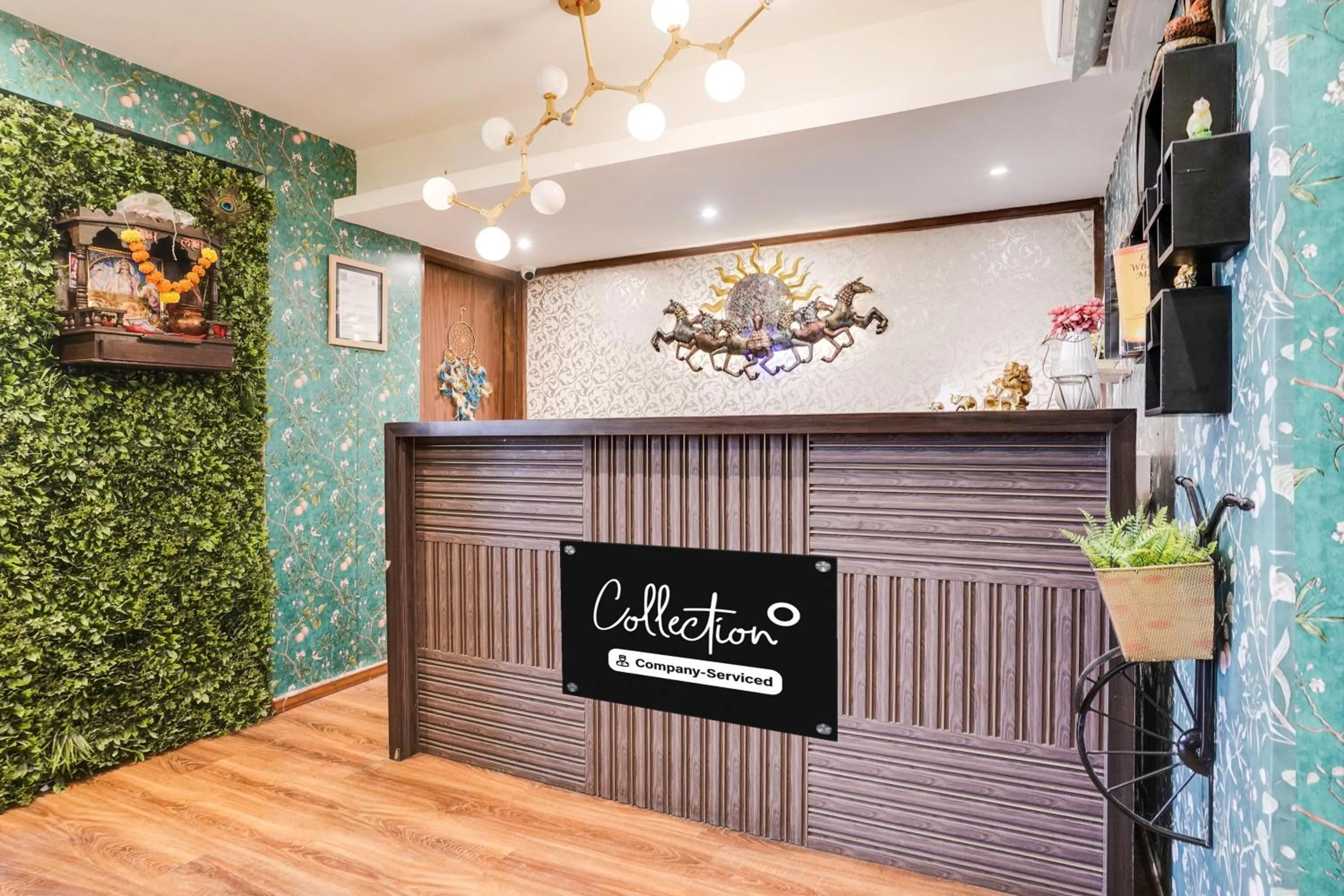 Lobby or reception in Super Collection O Andheri Near Western Express Highway