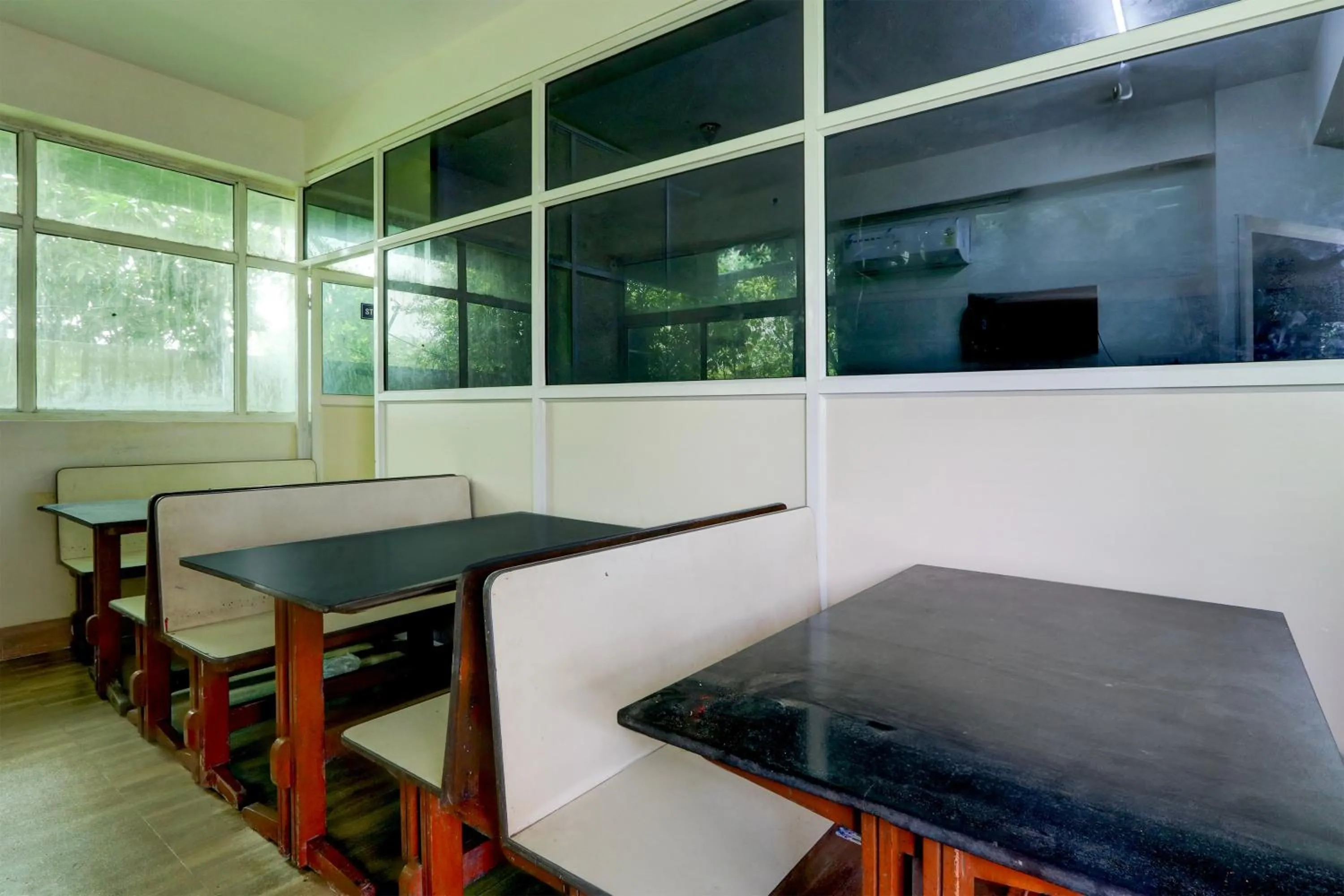 Restaurant/places to eat in Collection O Kukatpally S Palace