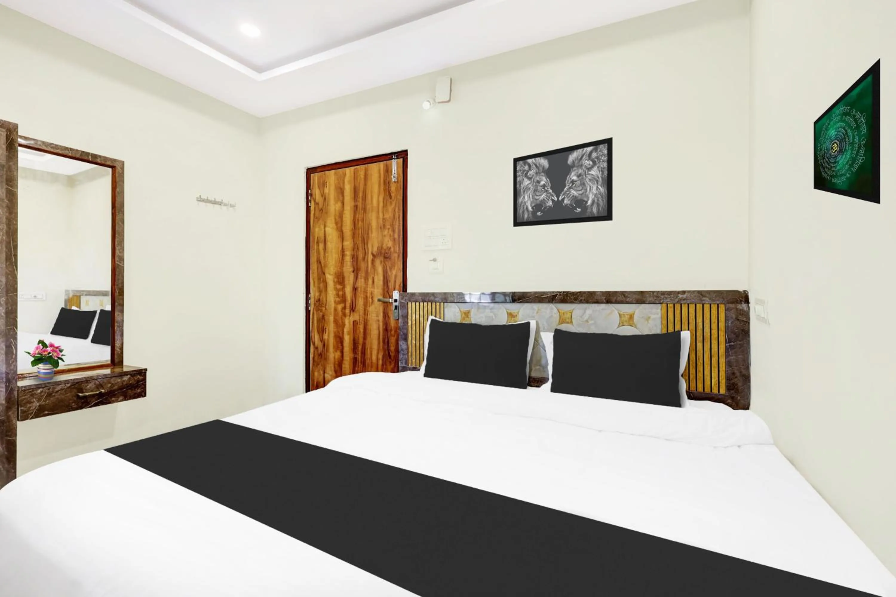 Bedroom, Bed in Super Hotel O Vizianagaram Near Railway Station