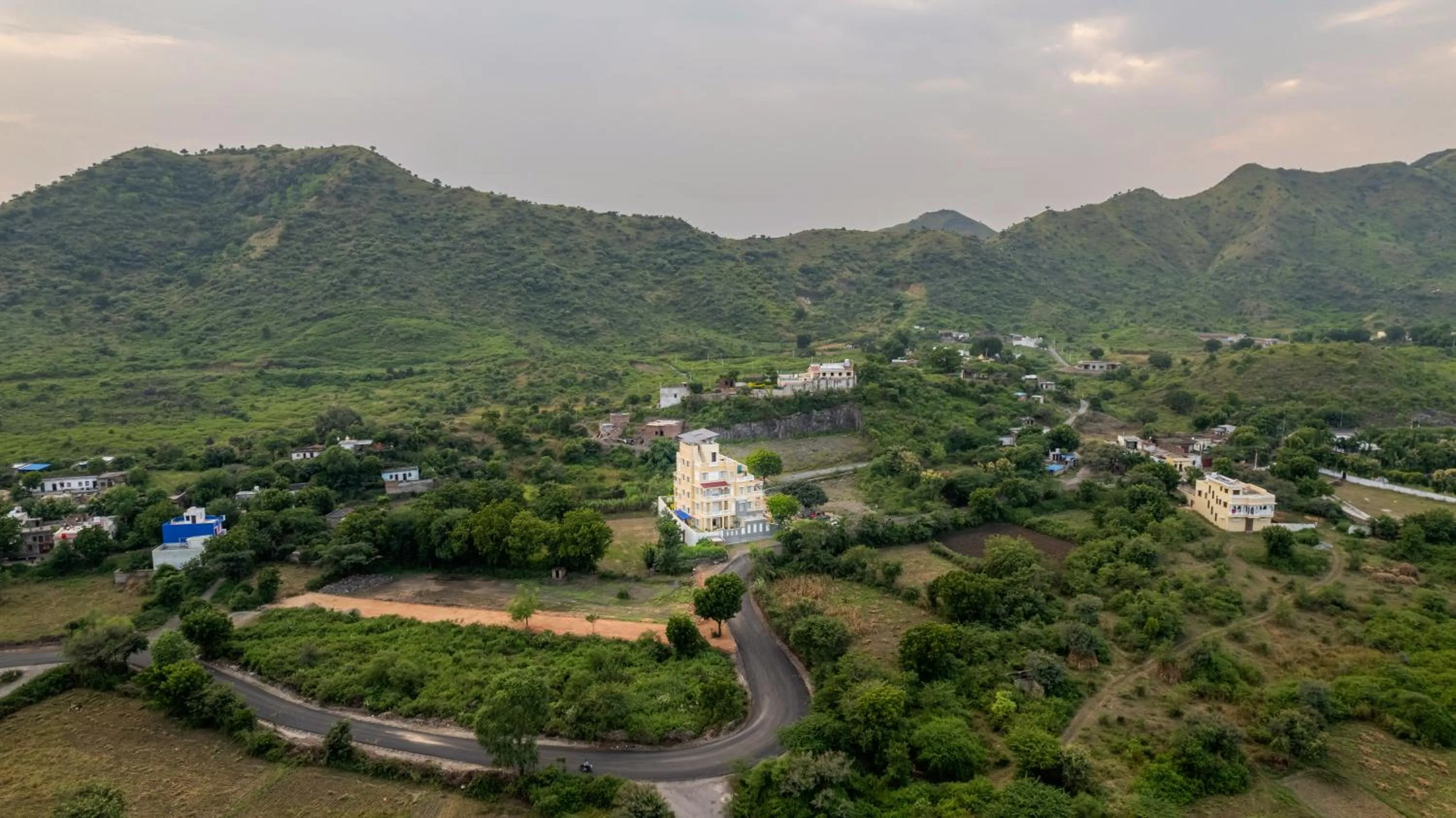 Mountain view in The Hills collective with private plunge pool My Downtown Hotel