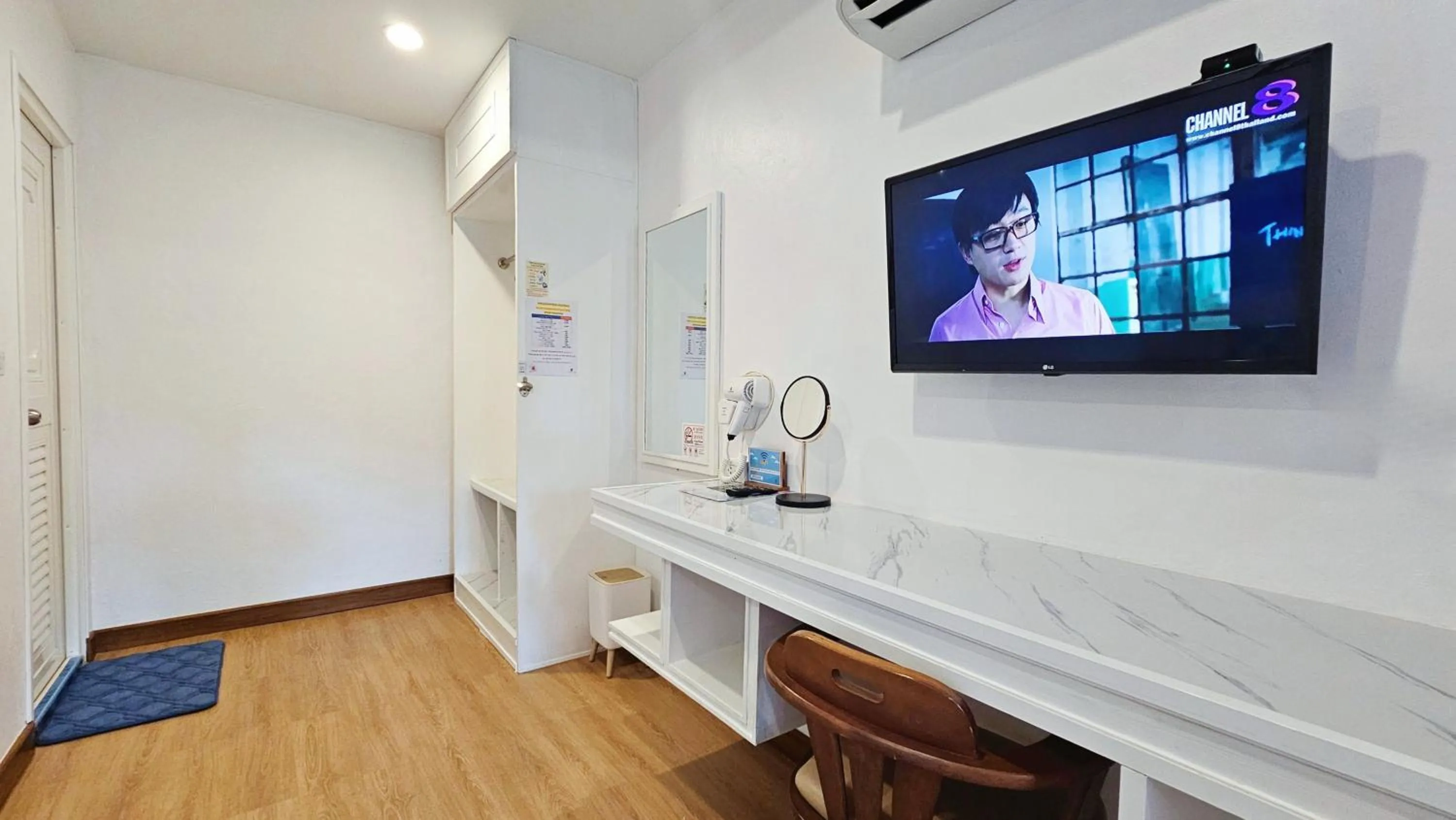 TV and multimedia in Phaithong Sotel Resort