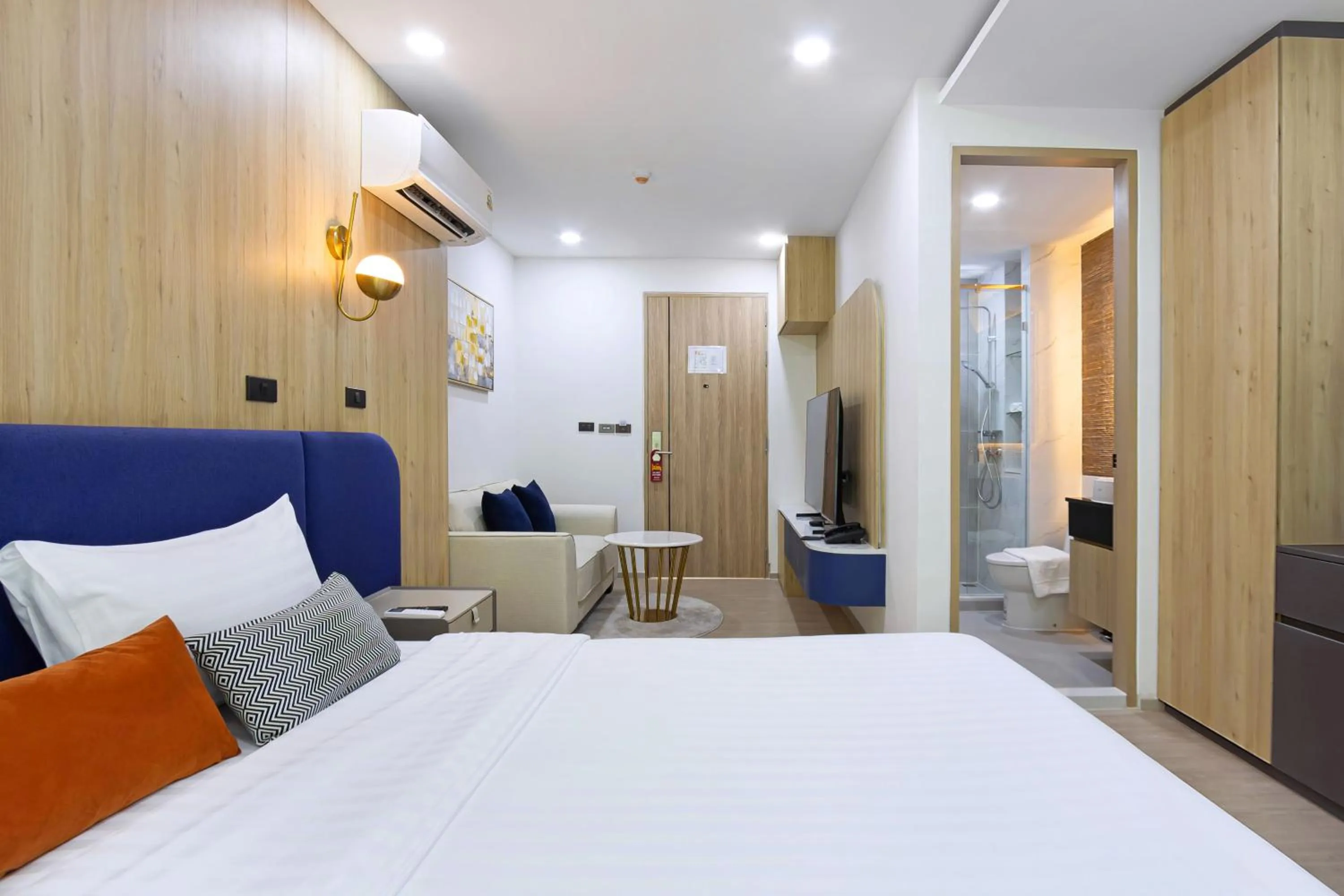 Bedroom, Bed in Aquila Hotel Bangkok