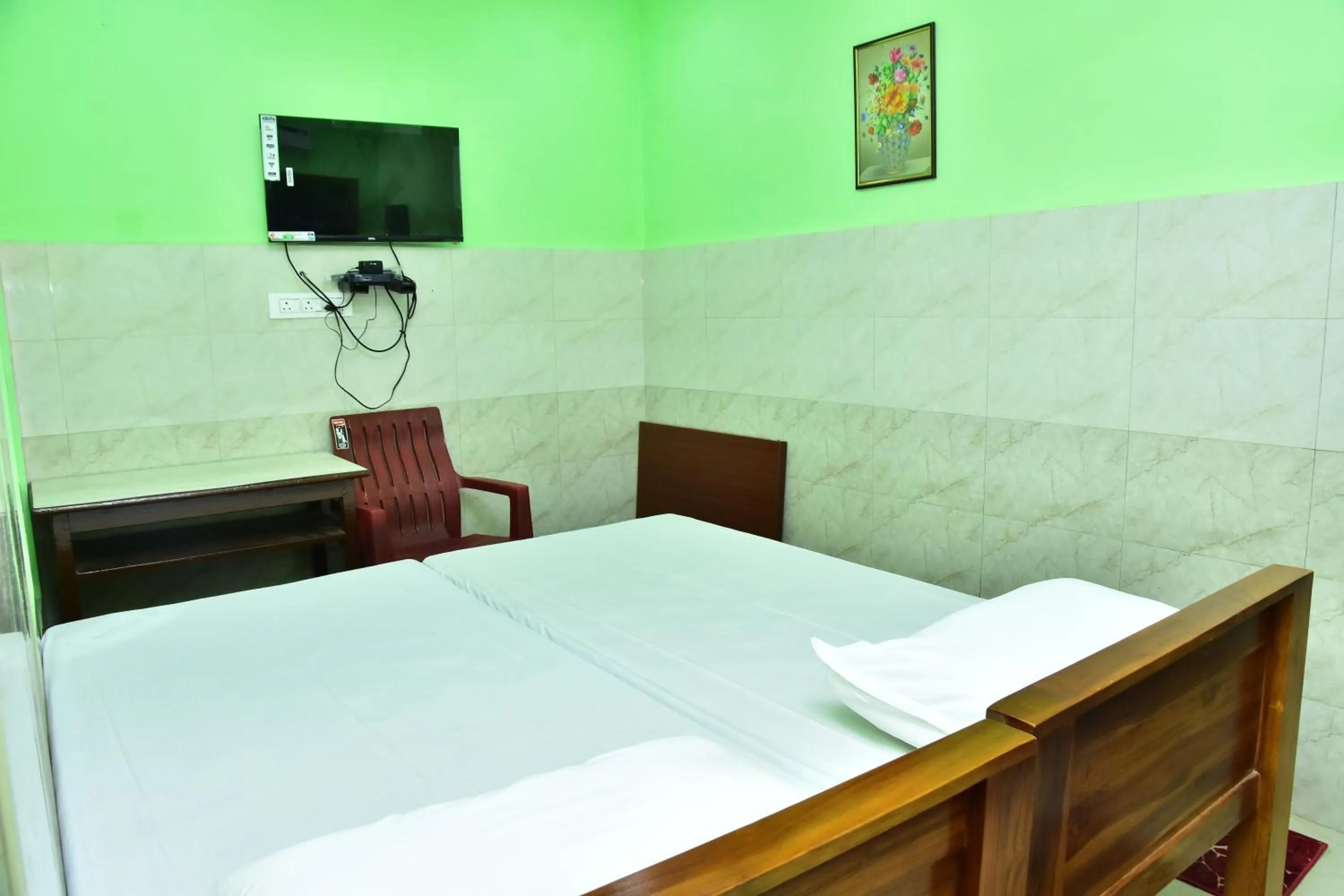 TV and multimedia in Sri Tirumalaa Hotel