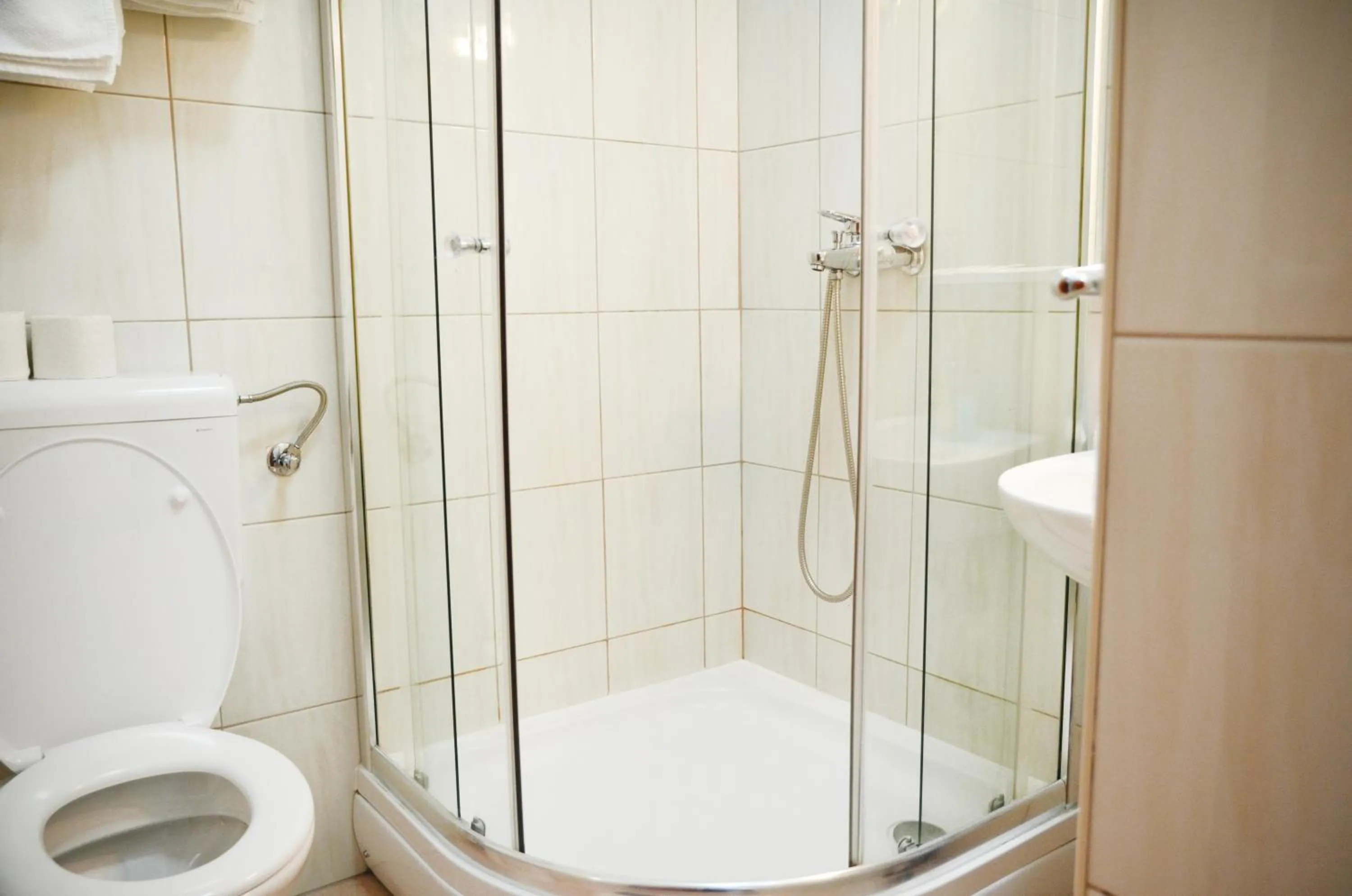 Shower in Hotel Quattro Medjugorje