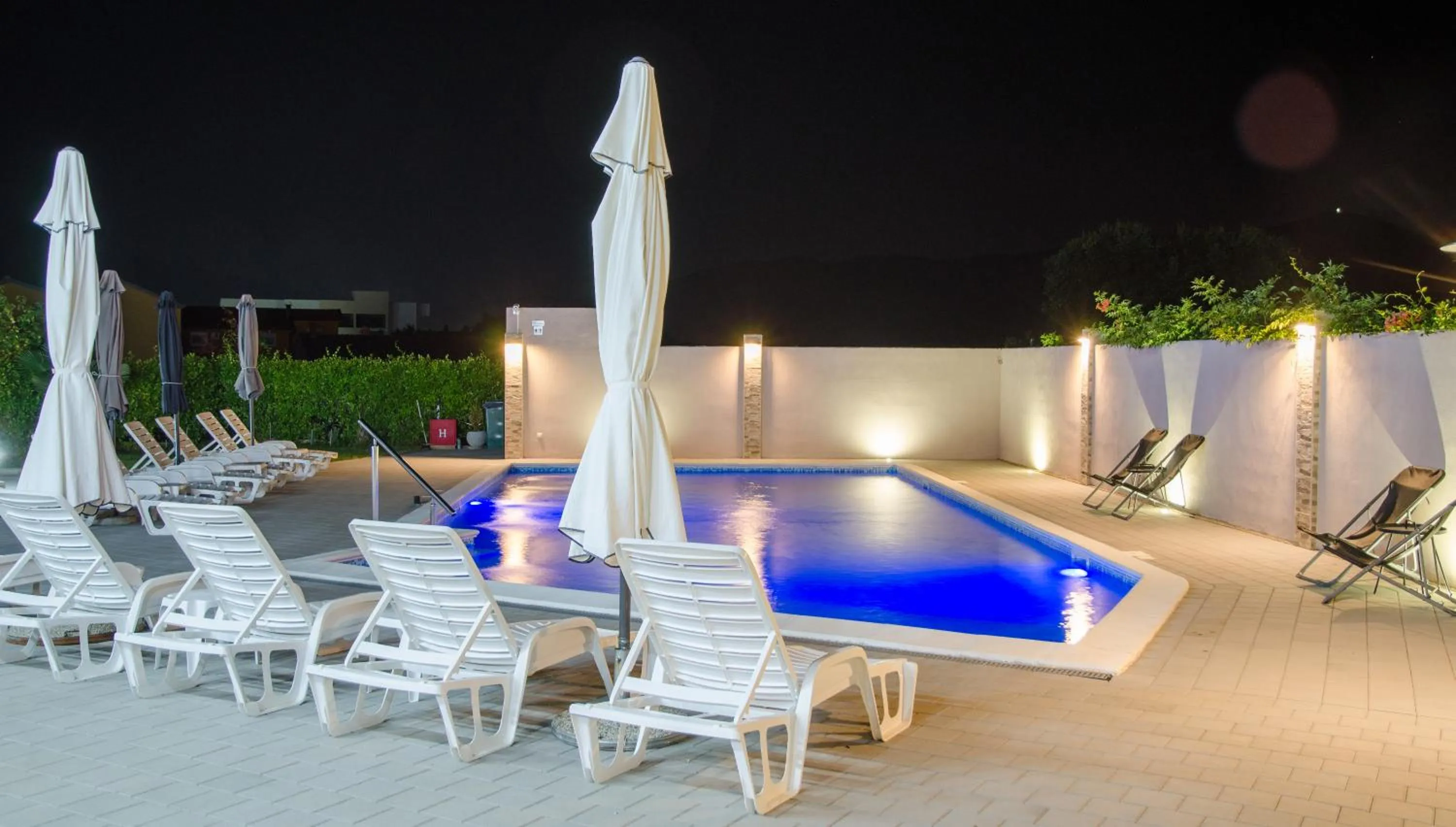 Swimming pool in Hotel Quattro Medjugorje