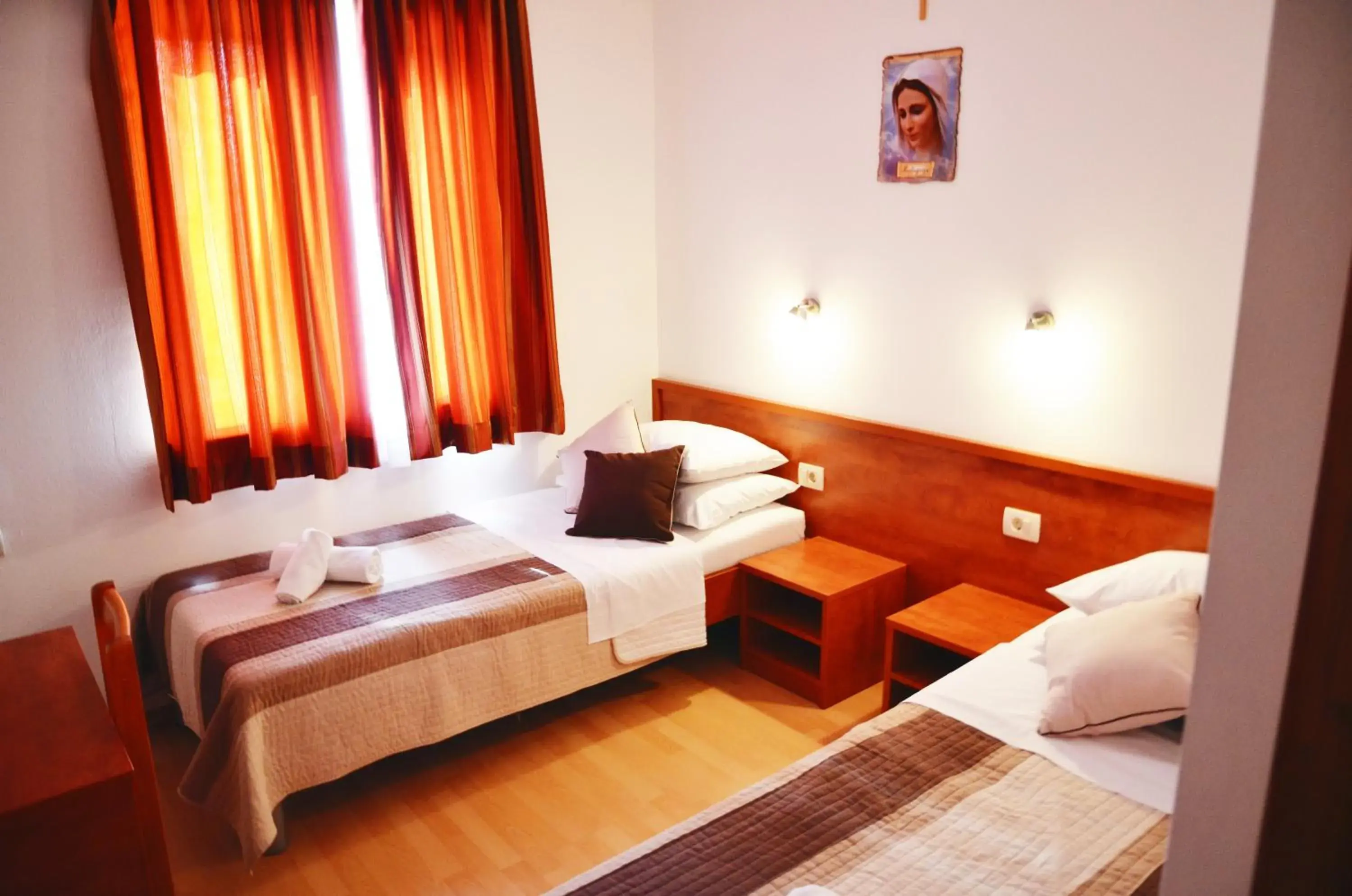 Twin Room in Hotel Quattro Medjugorje Twin Room in Hotel Quattro Medjugorje